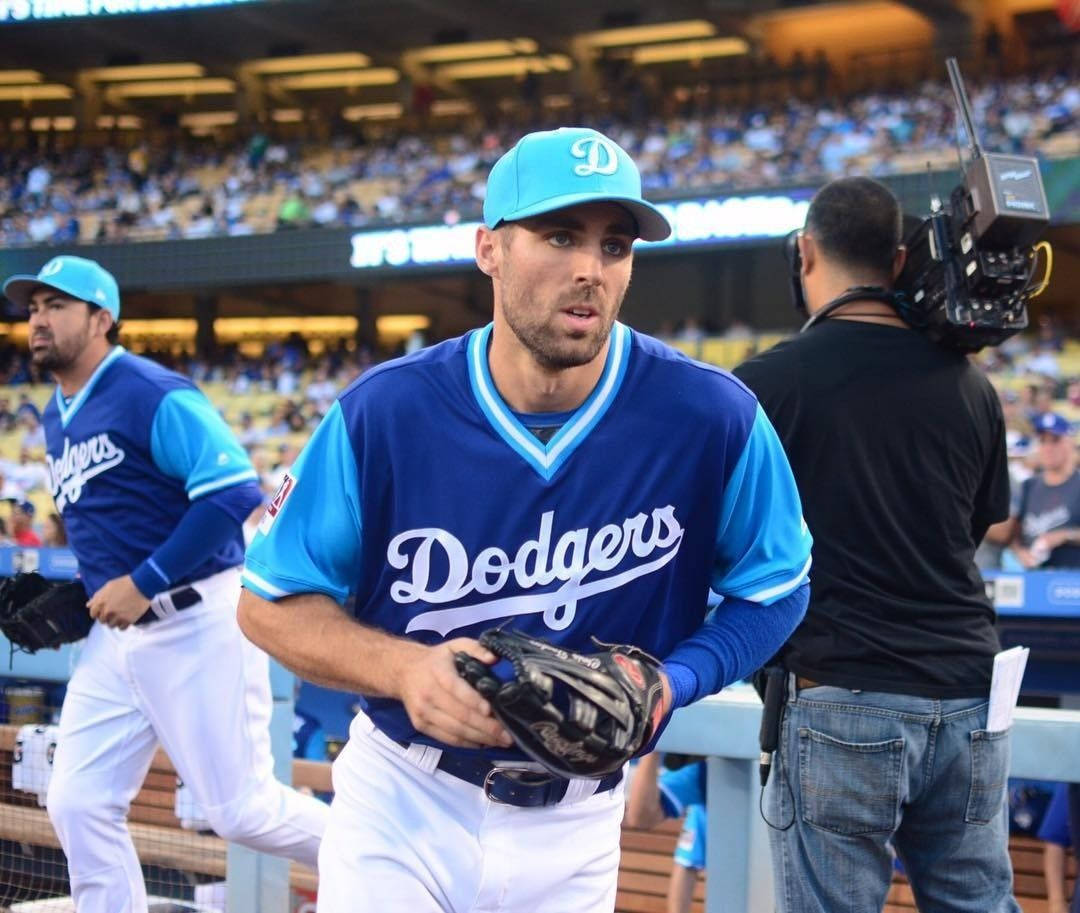 Chris Taylor Running With Glove