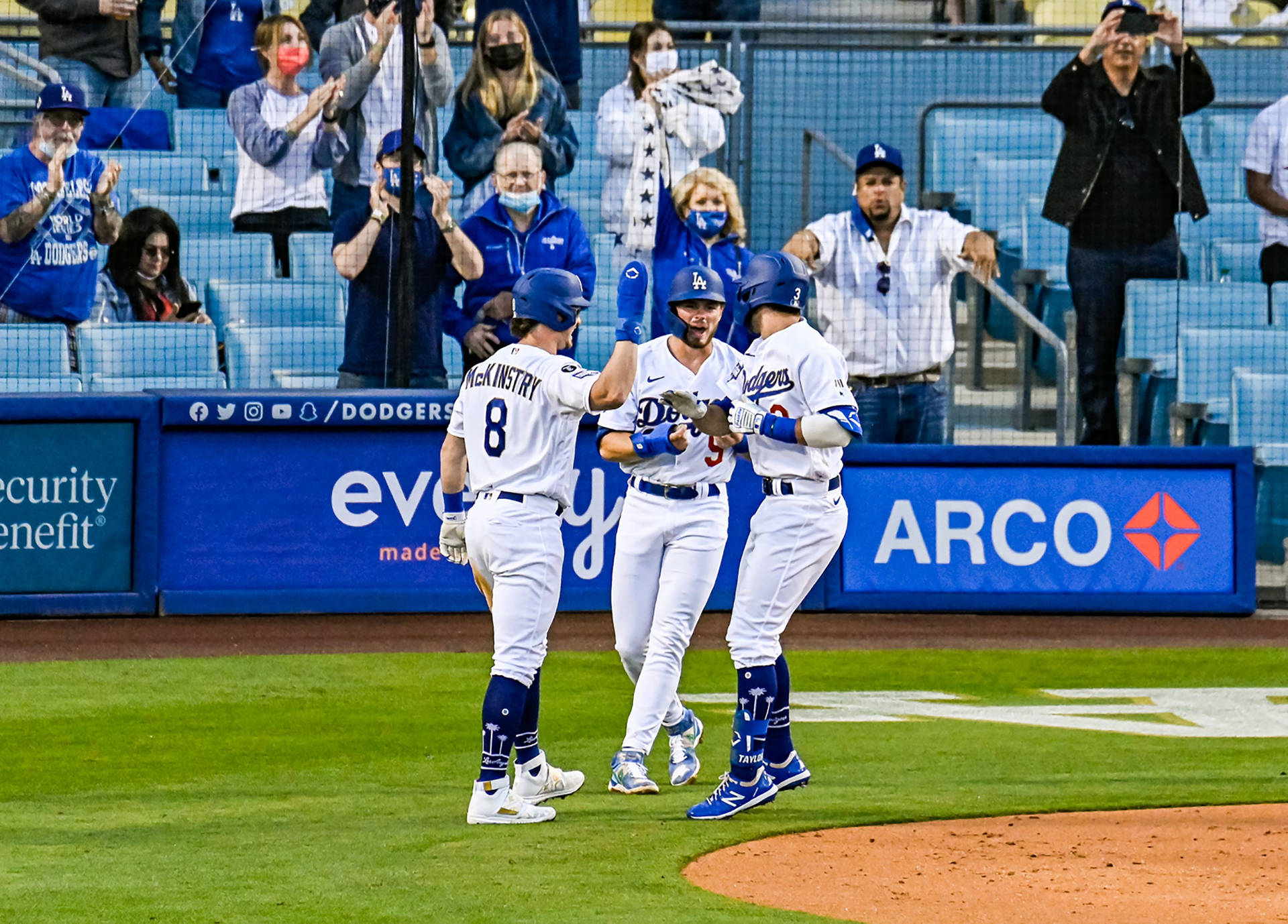 Chris Taylor With Dodgers Teammates