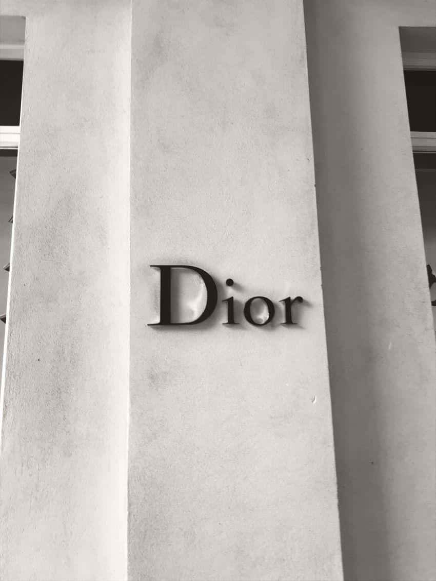 Christian Dior Logoon Building Column Background