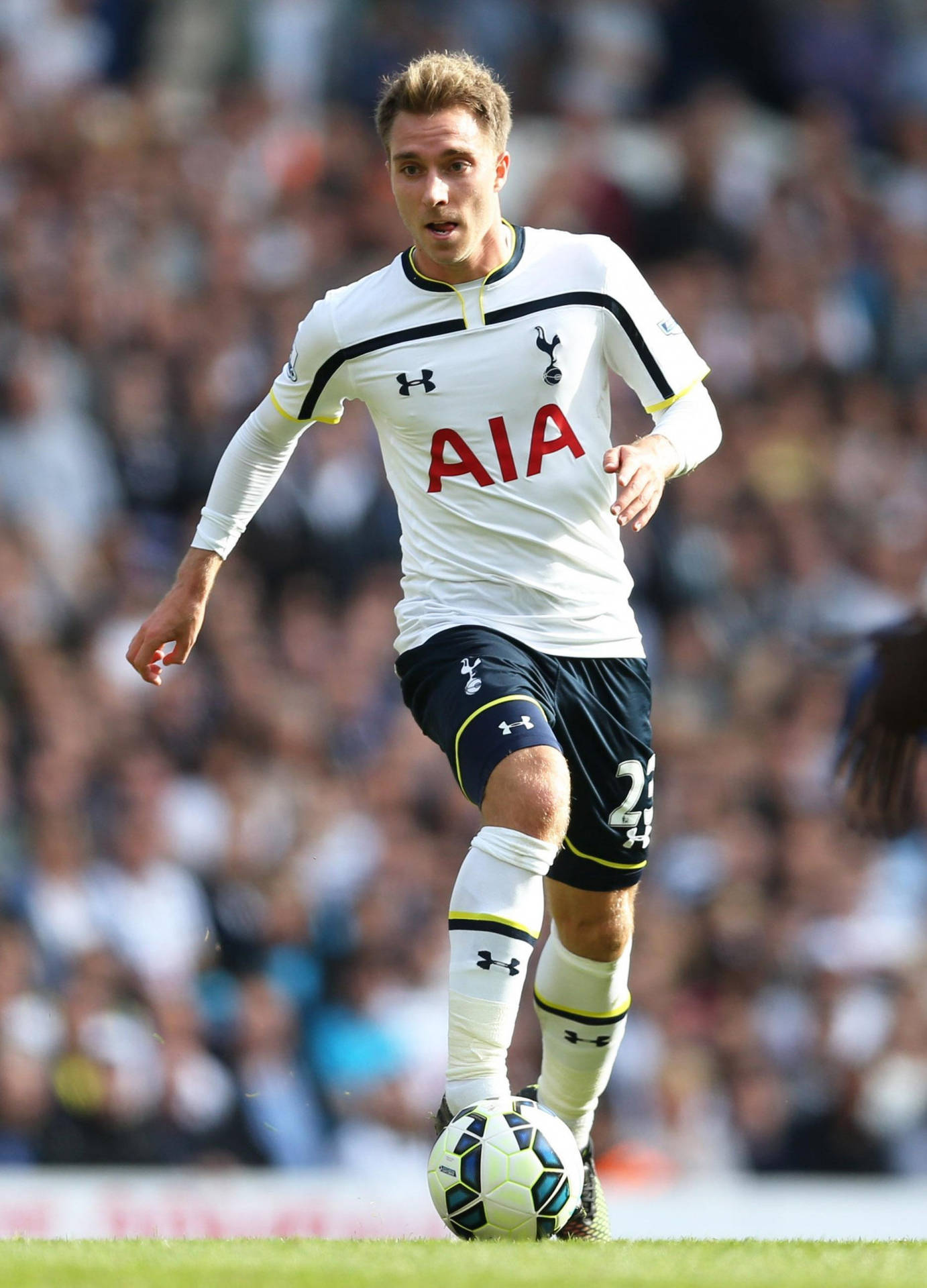 Christian Eriksen Dribbling Ball Background