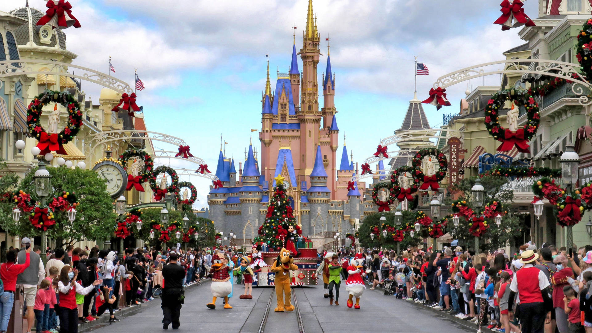 Christmas Day Walt Disney World Desktop Background