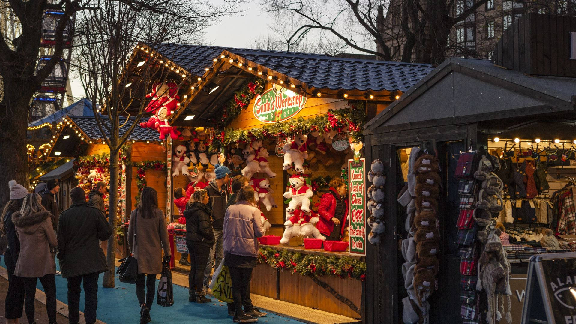 Christmas Market Decorative Items