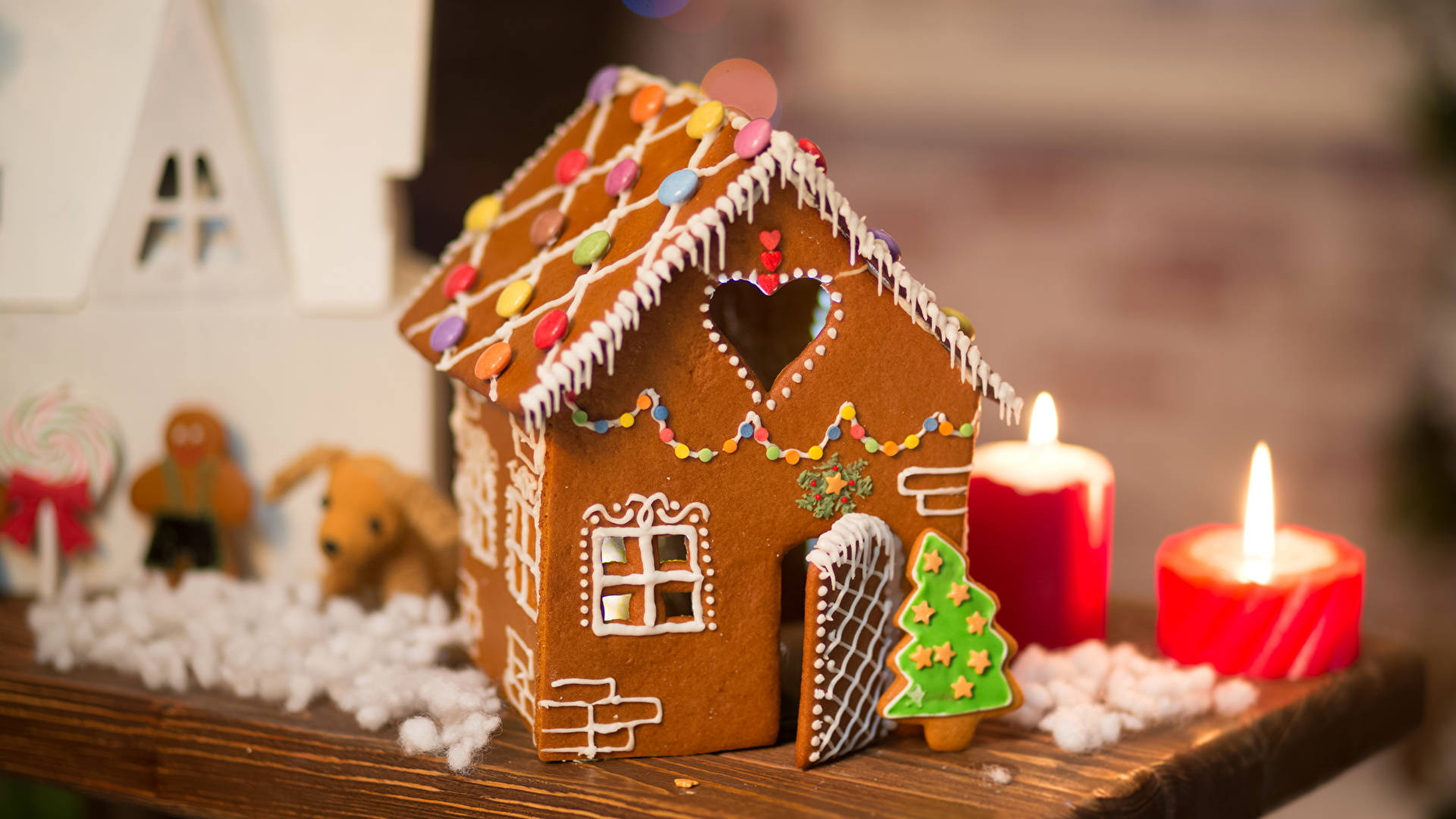 Christmas Pastry Gingerbread House