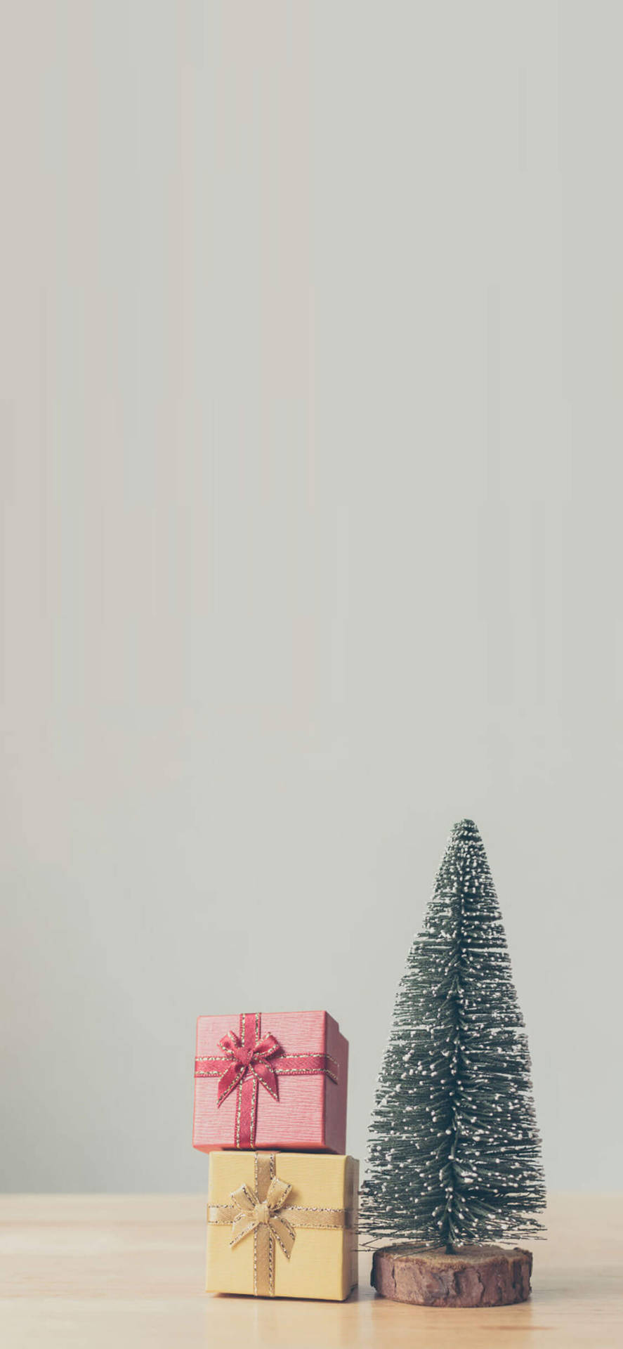 Christmas Pine Tree And Gifts Iphone Background