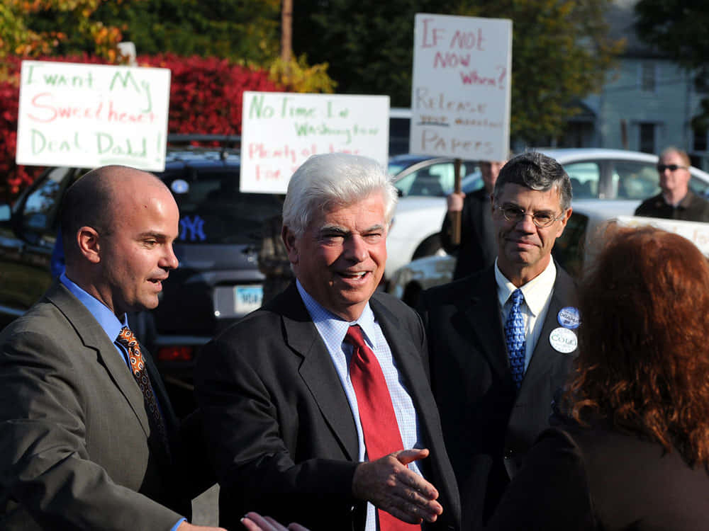 Christopher Dodd At Rally Background