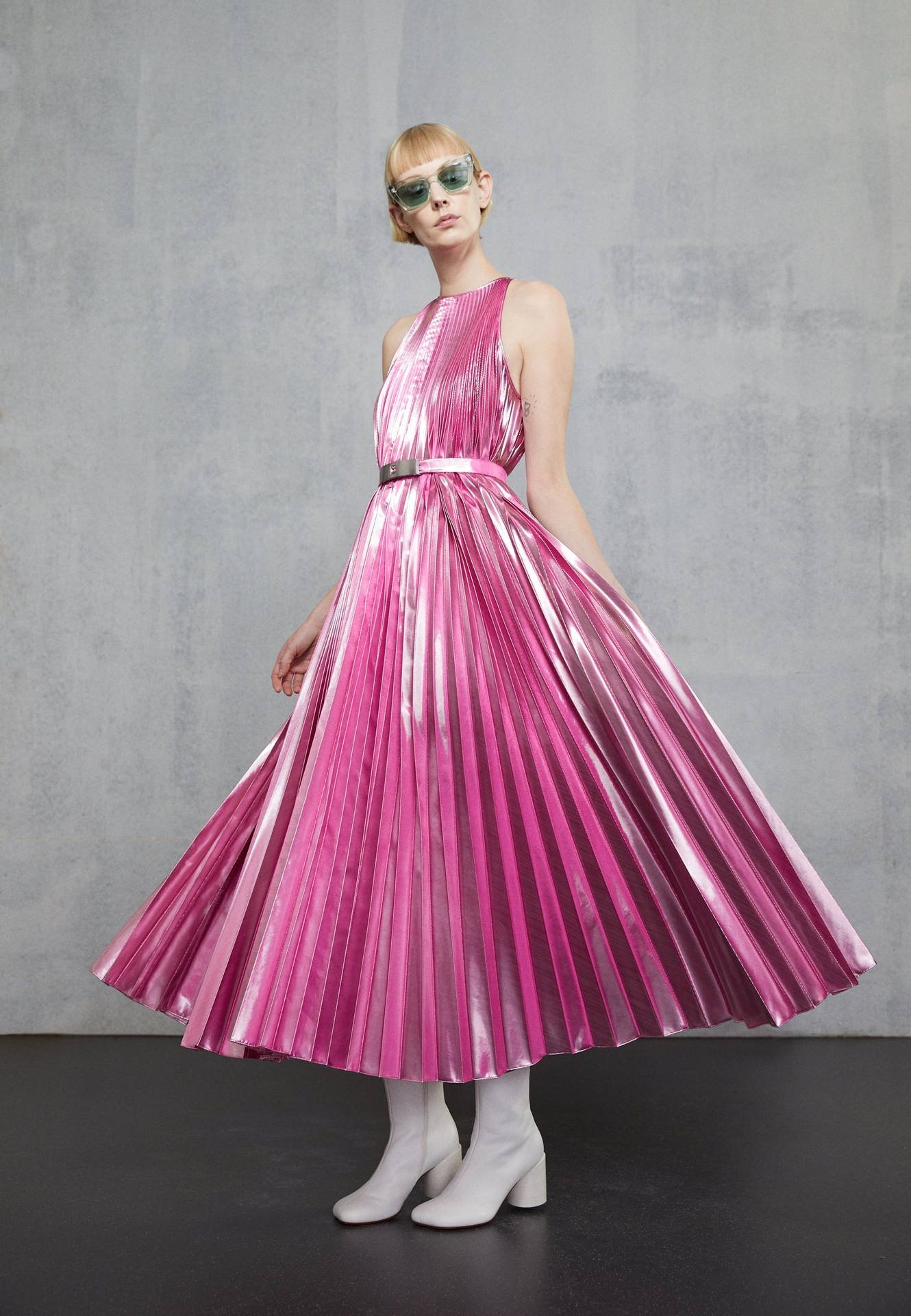 Christopher Kane Pleated Pink Flowy Dress Background