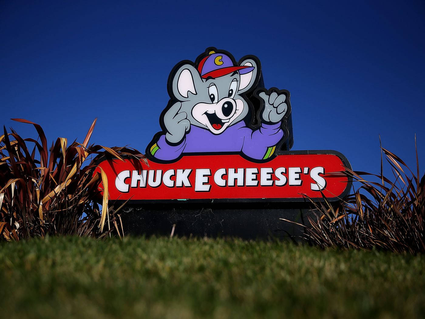 Chuck E Cheese Restaurant Signage Background