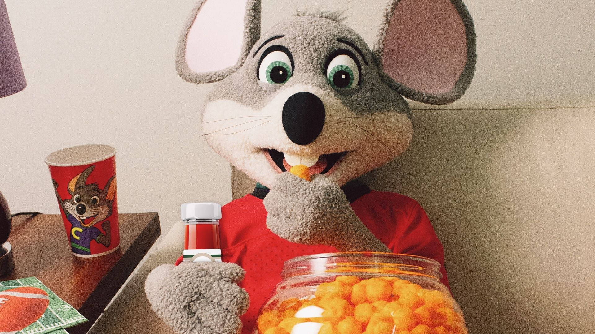 Chuck E Cheese With Cheese Balls Background