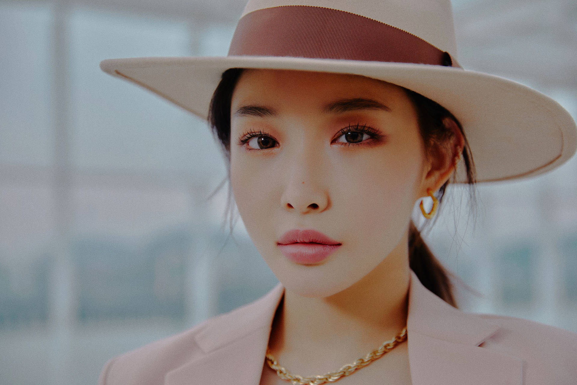 Chungha With Hat Background