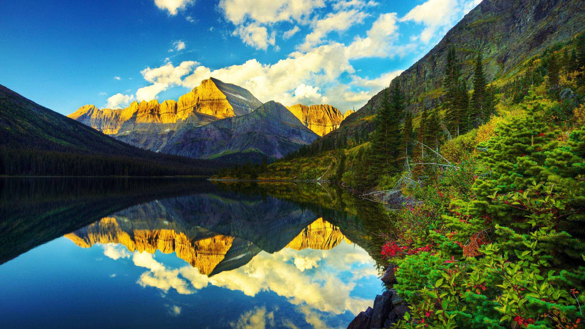 Circular Montana Lake Background