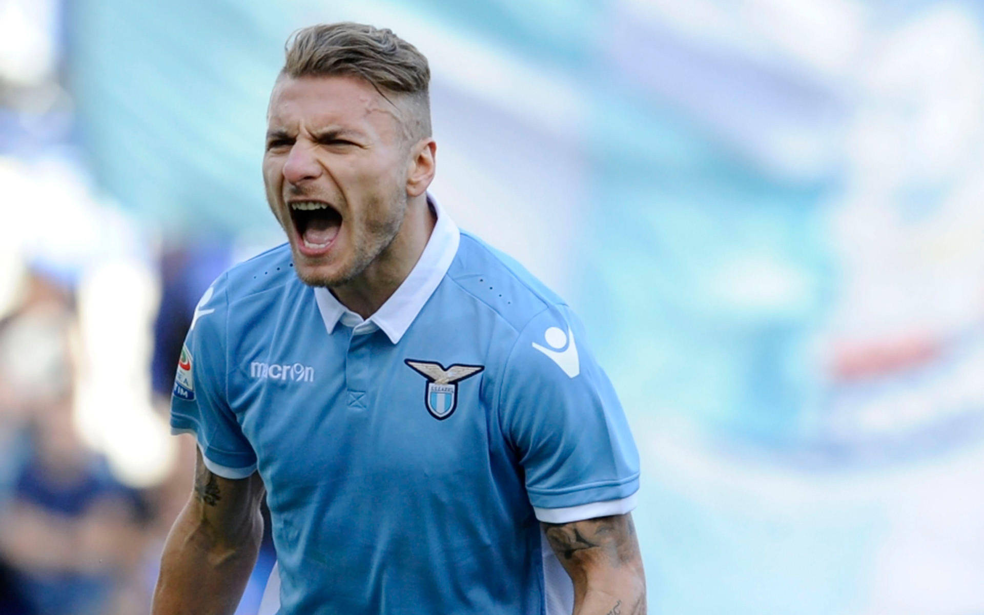 Ciro Immobile In Action: Scoring Goals With Finesse Background