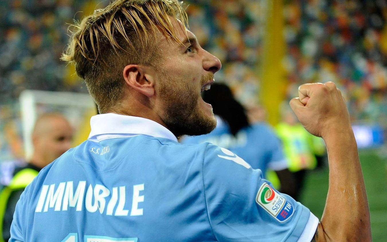 Ciro Immobile In Action - Timing A Perfect Strike Background