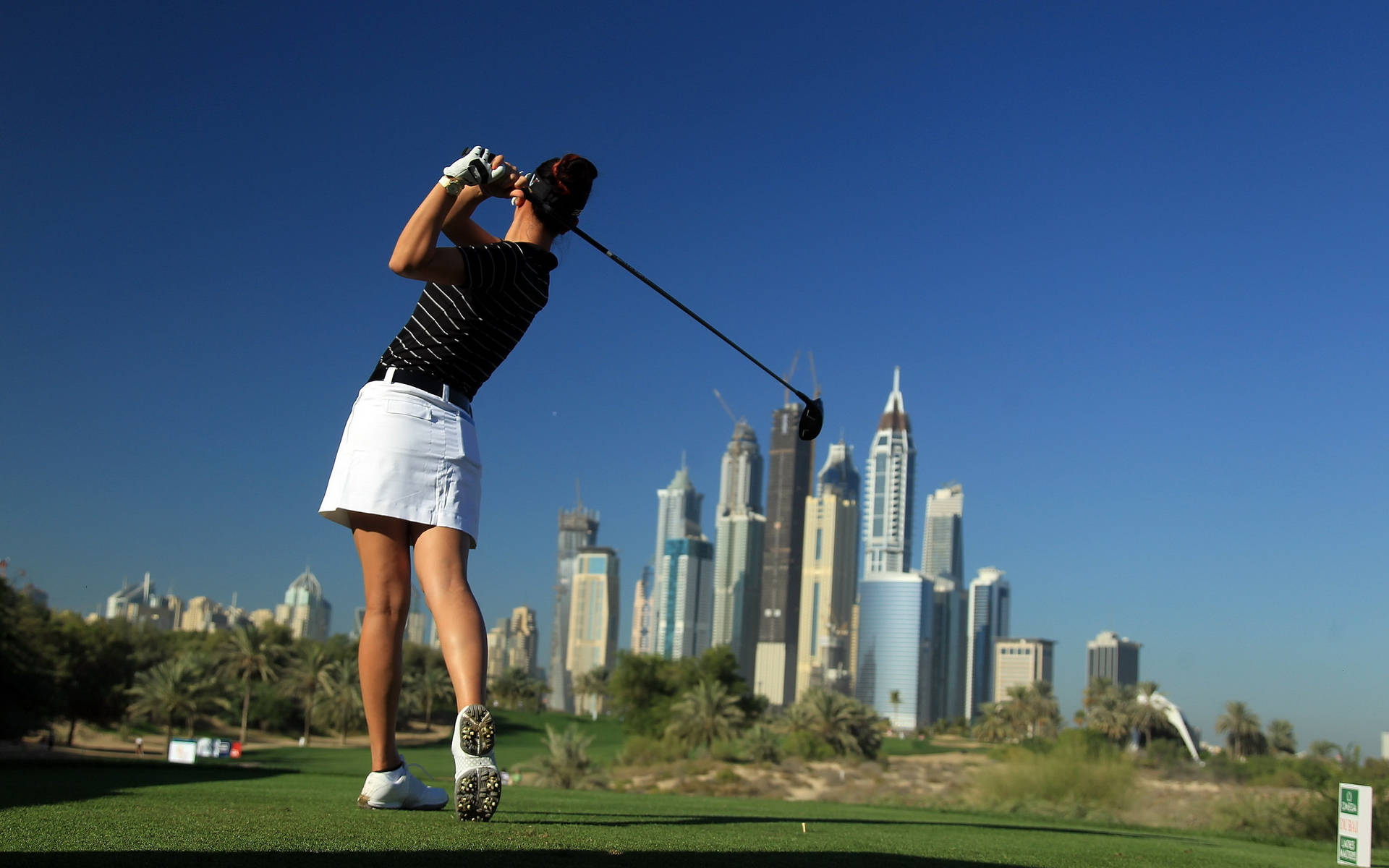 City Girl Golfing Desktop Background Background