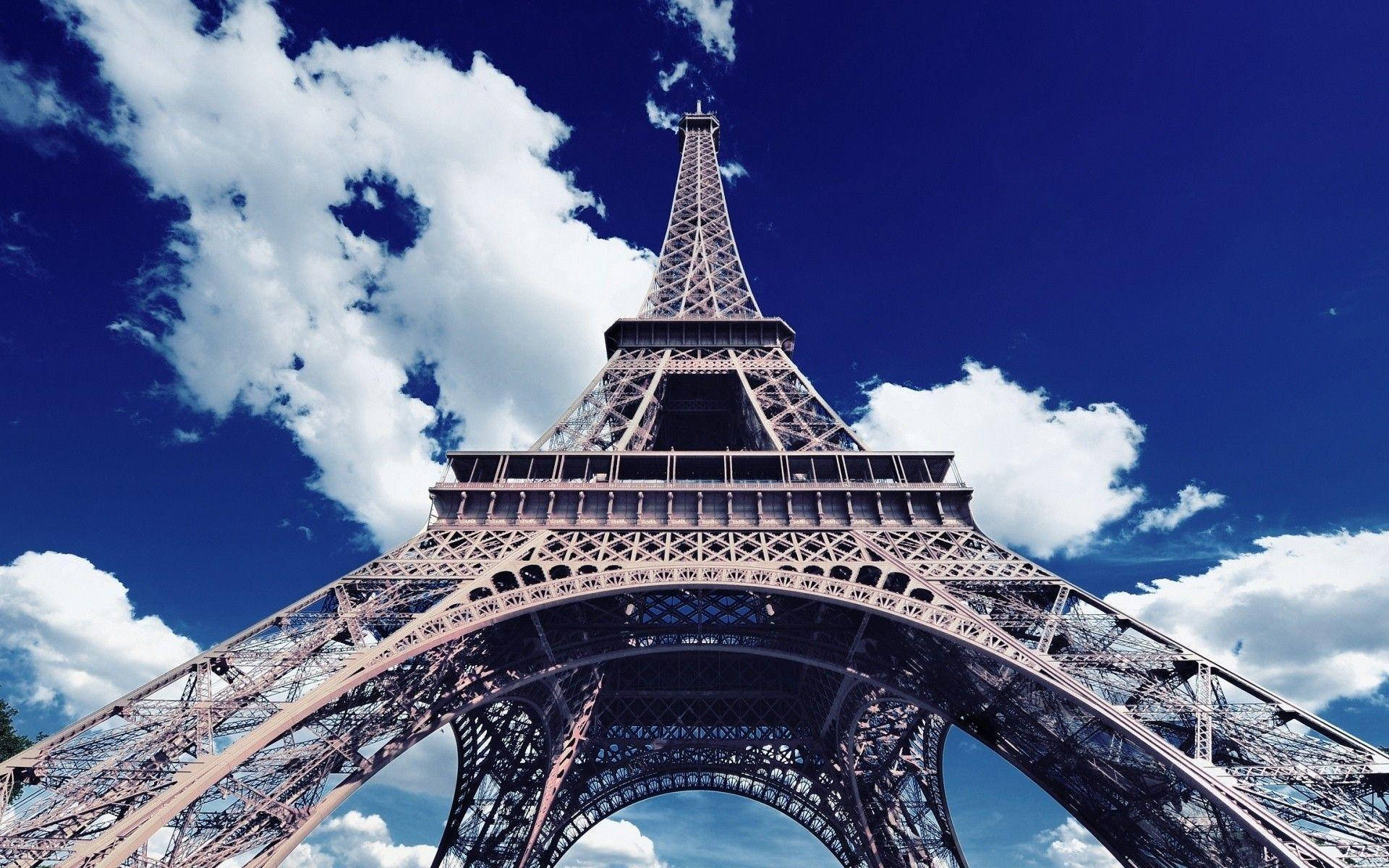 Civil Engineering Of The Eiffel Tower Background