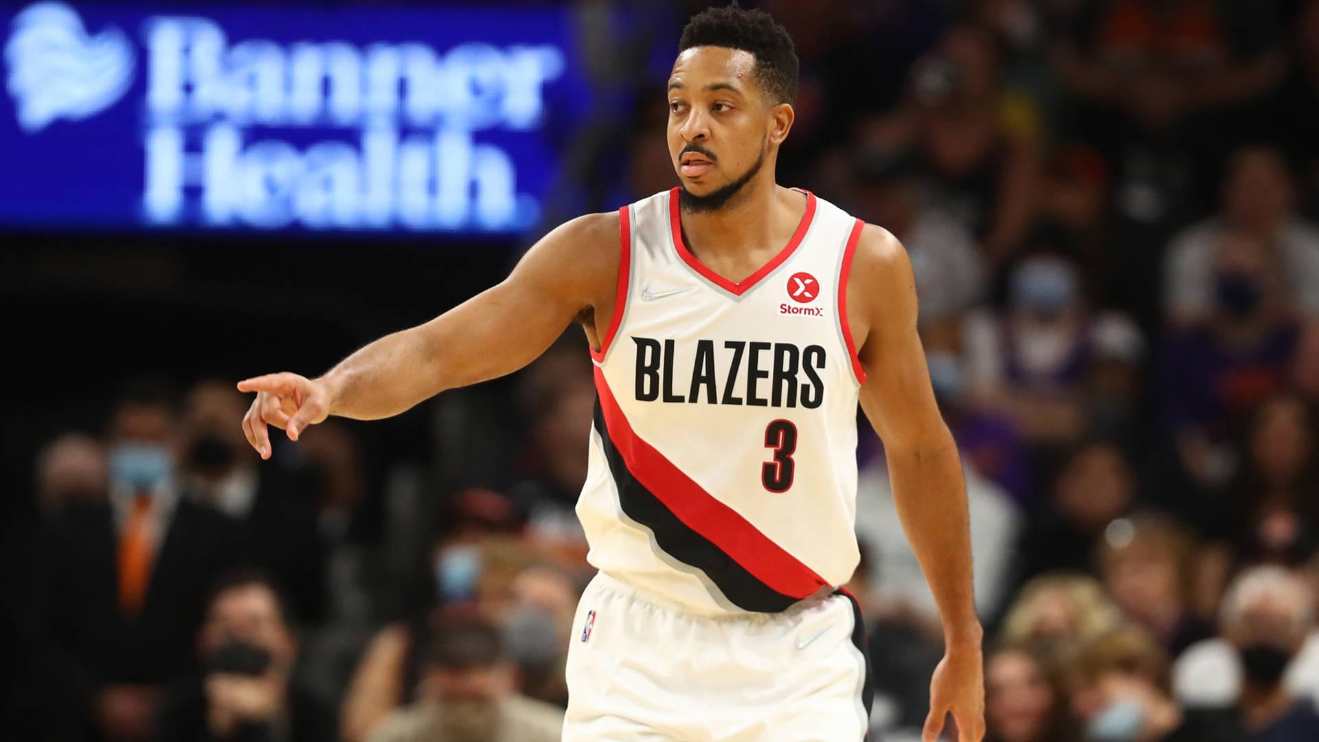 Cj Mccollum Pointing Finger In Court Background