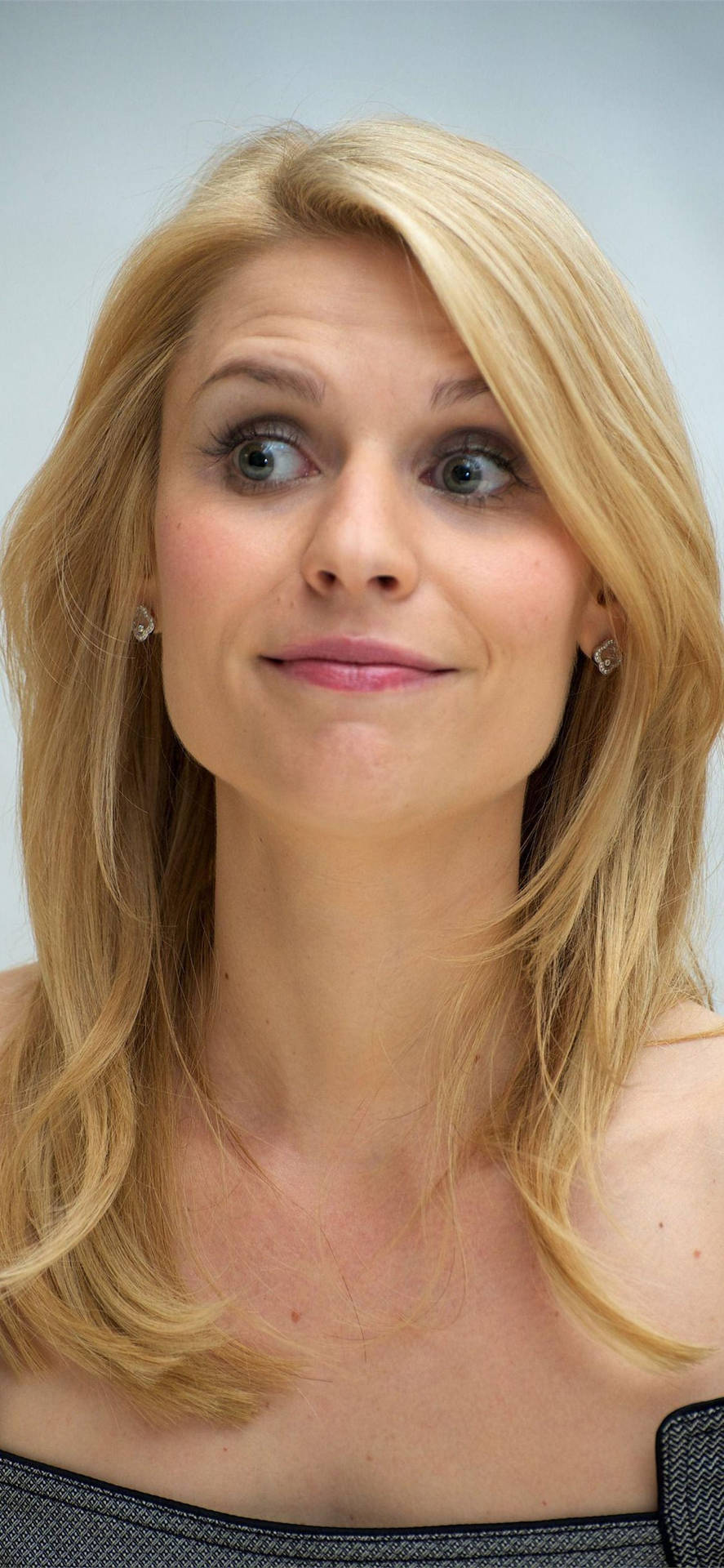 Claire Danes Crop Background