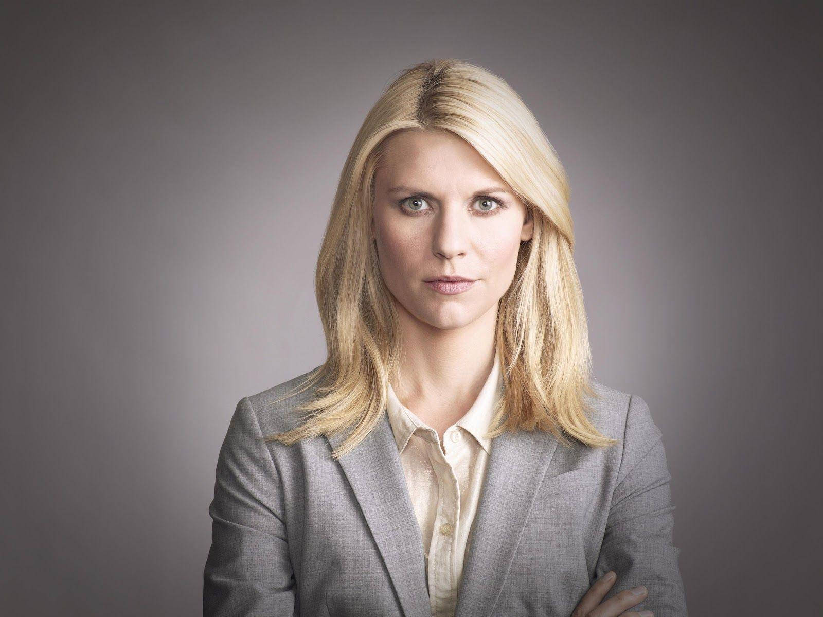 Claire Danes In Suit