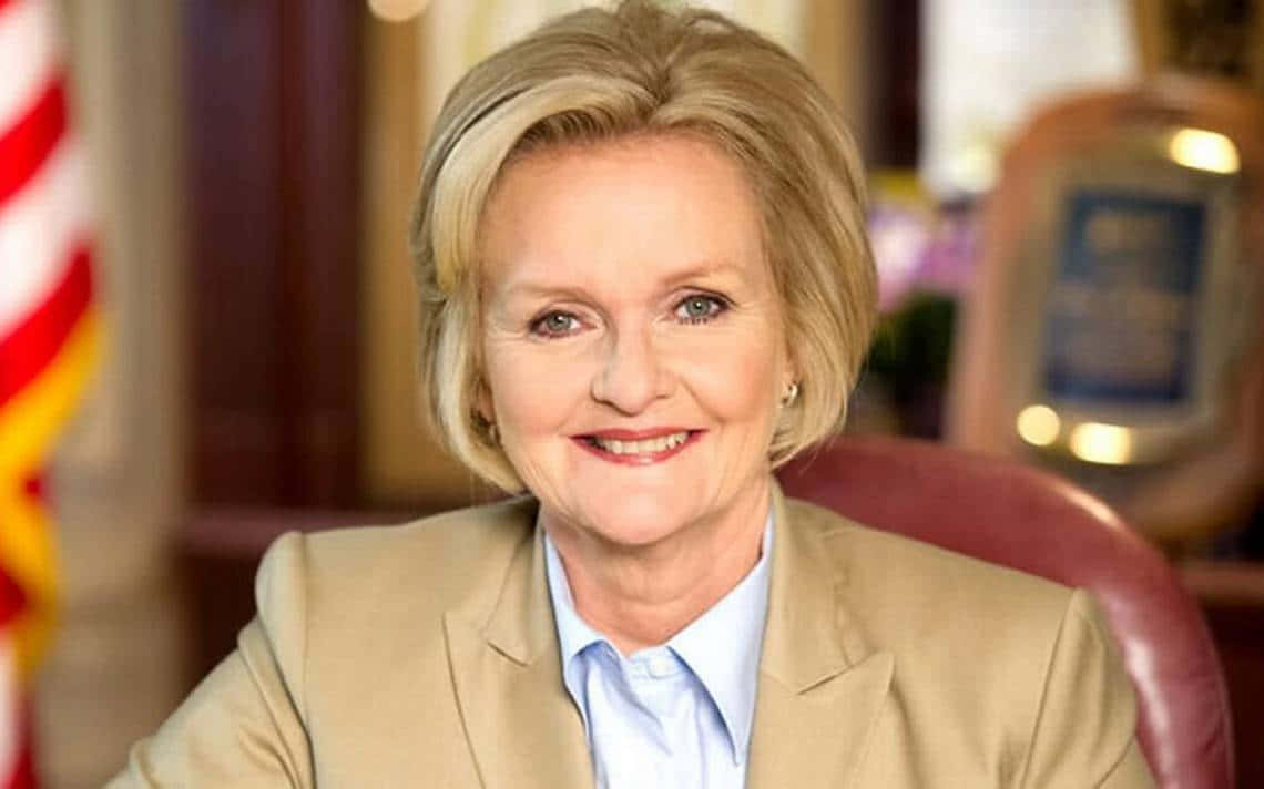 Claire Mccaskill Hard At Work In Her Congressional Office Background