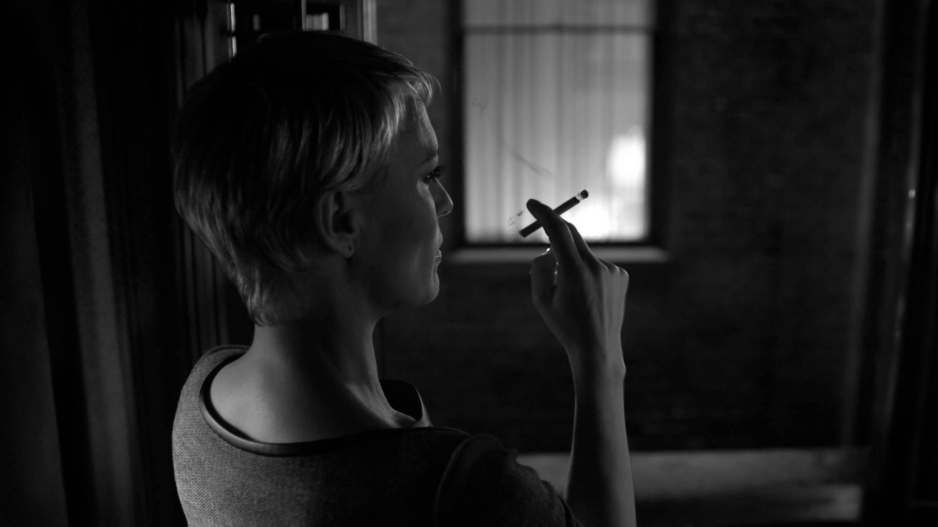 Claire Underwood Of House Of Cards Smoking Cigarette Background