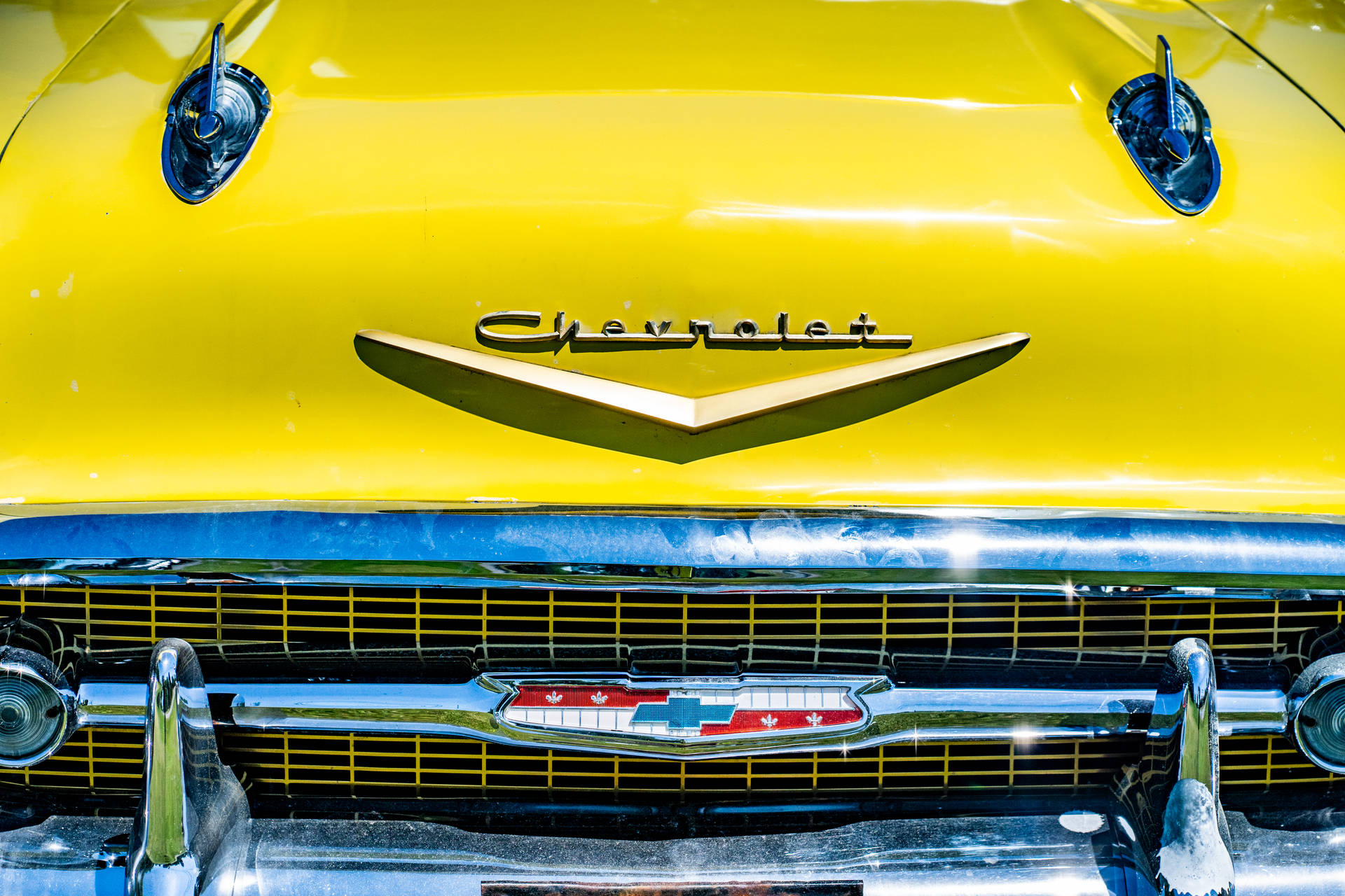Classic 1950s Chevrolet Logo Background