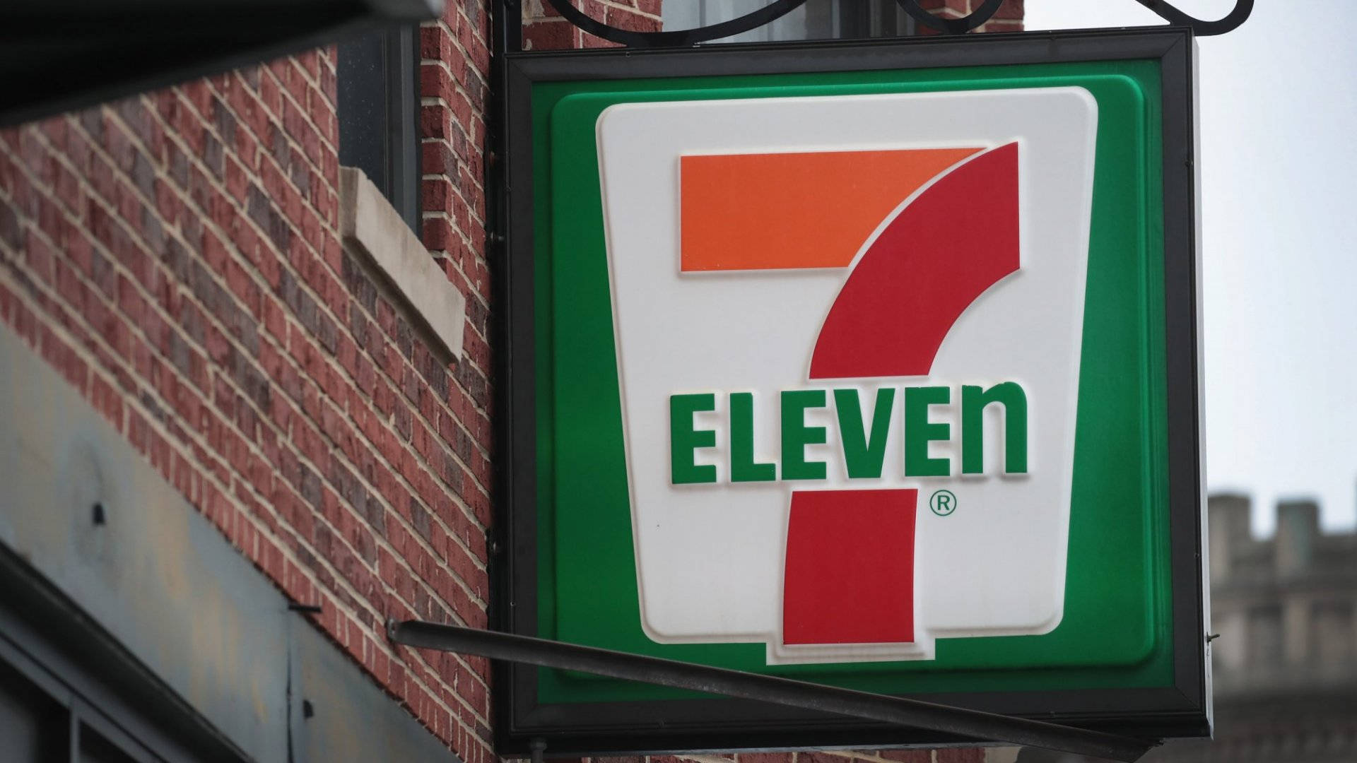 Classic 7 Eleven Sign Background