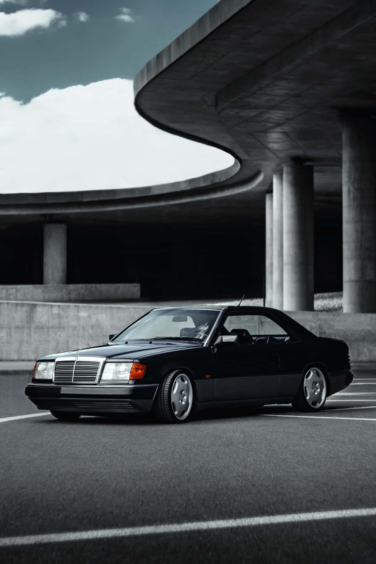 Classic Mercedes, A Car For Those Who Appreciate Timeless Beauty. Background