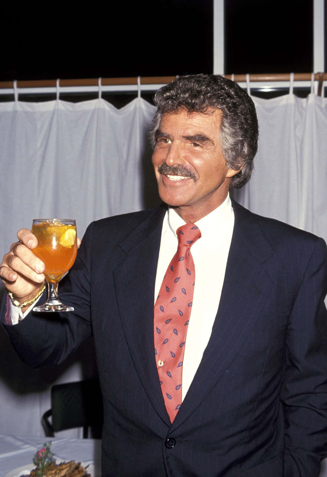 Classic Portrait Of Burt Reynolds Background