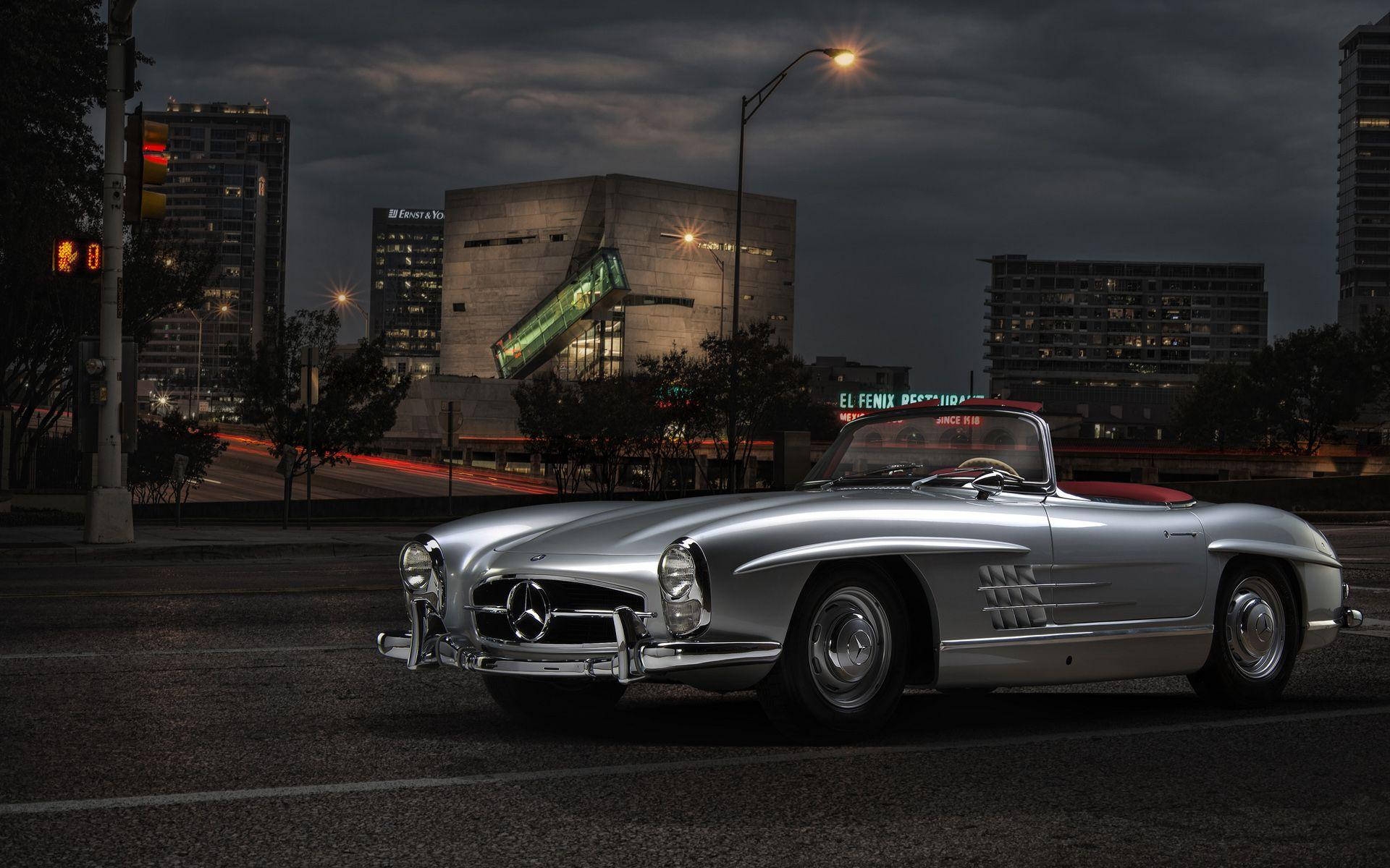 Classic Silver Mercedes-benz Background