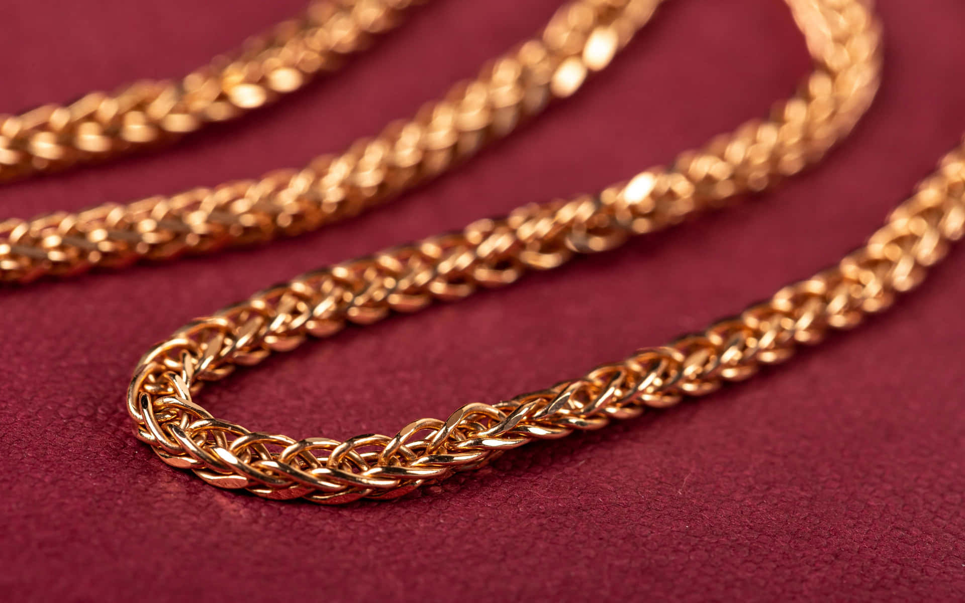 Classy Gold Chain Background