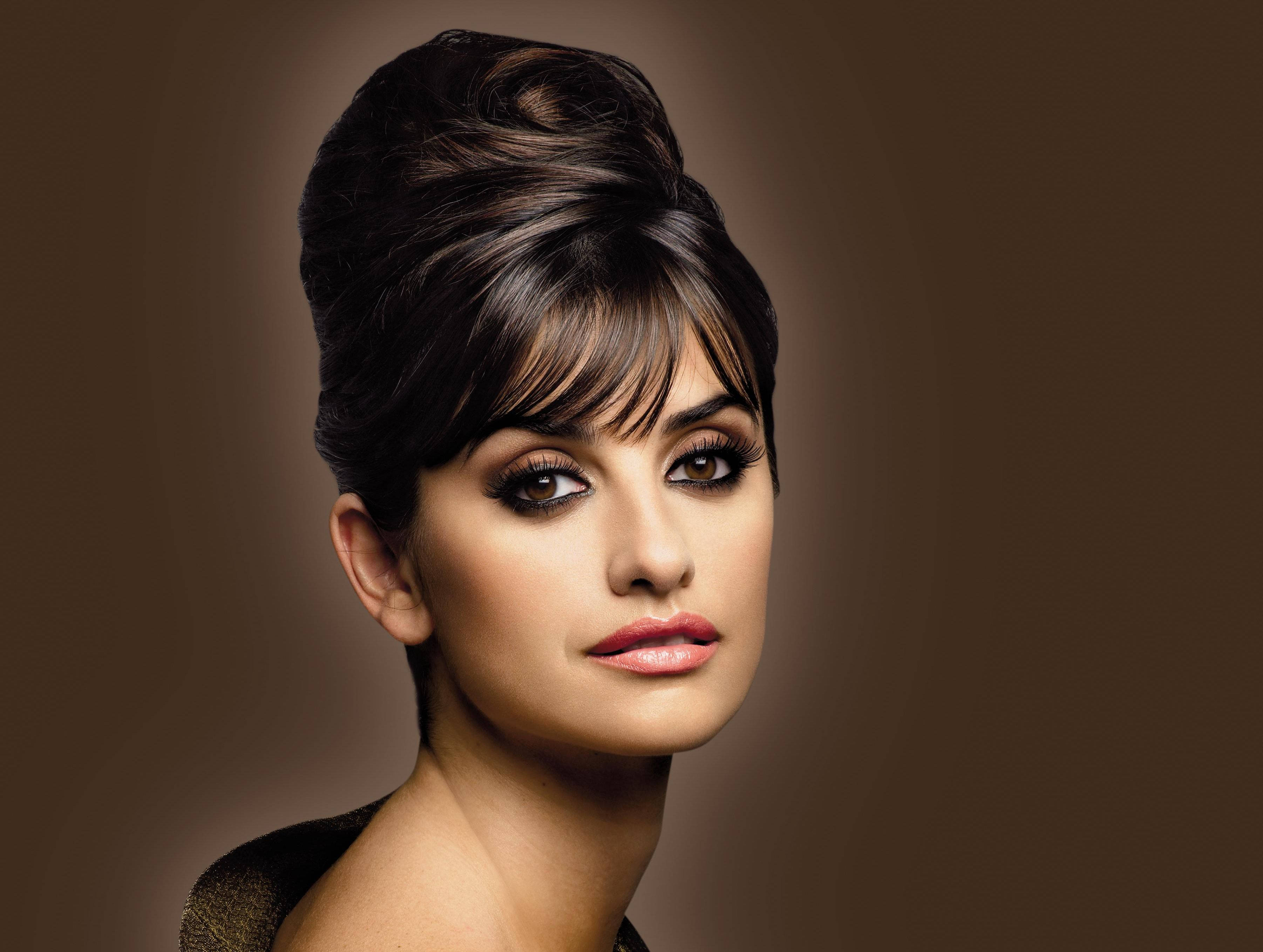 Classy Penelope Cruz 4k Portrait