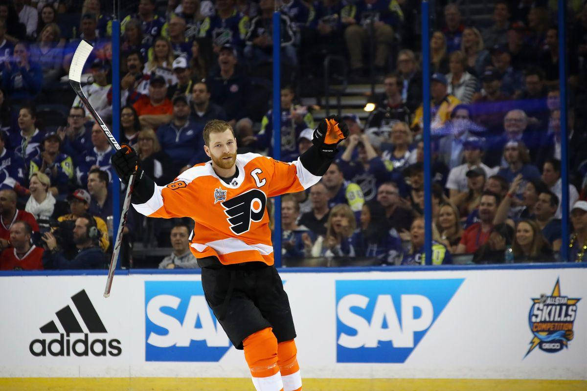 Claude Giroux Hands Above