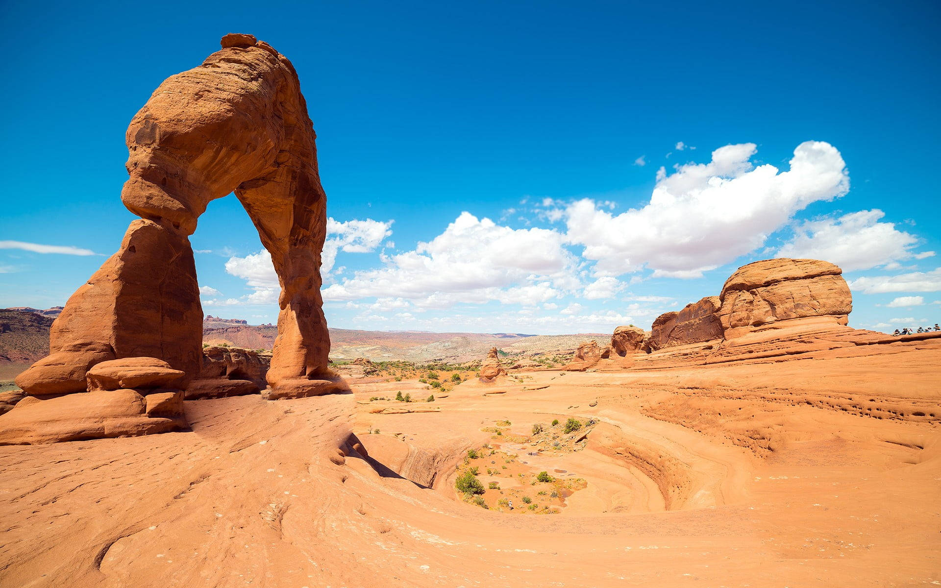 Clay Brown Grounds At Arches National Park Background