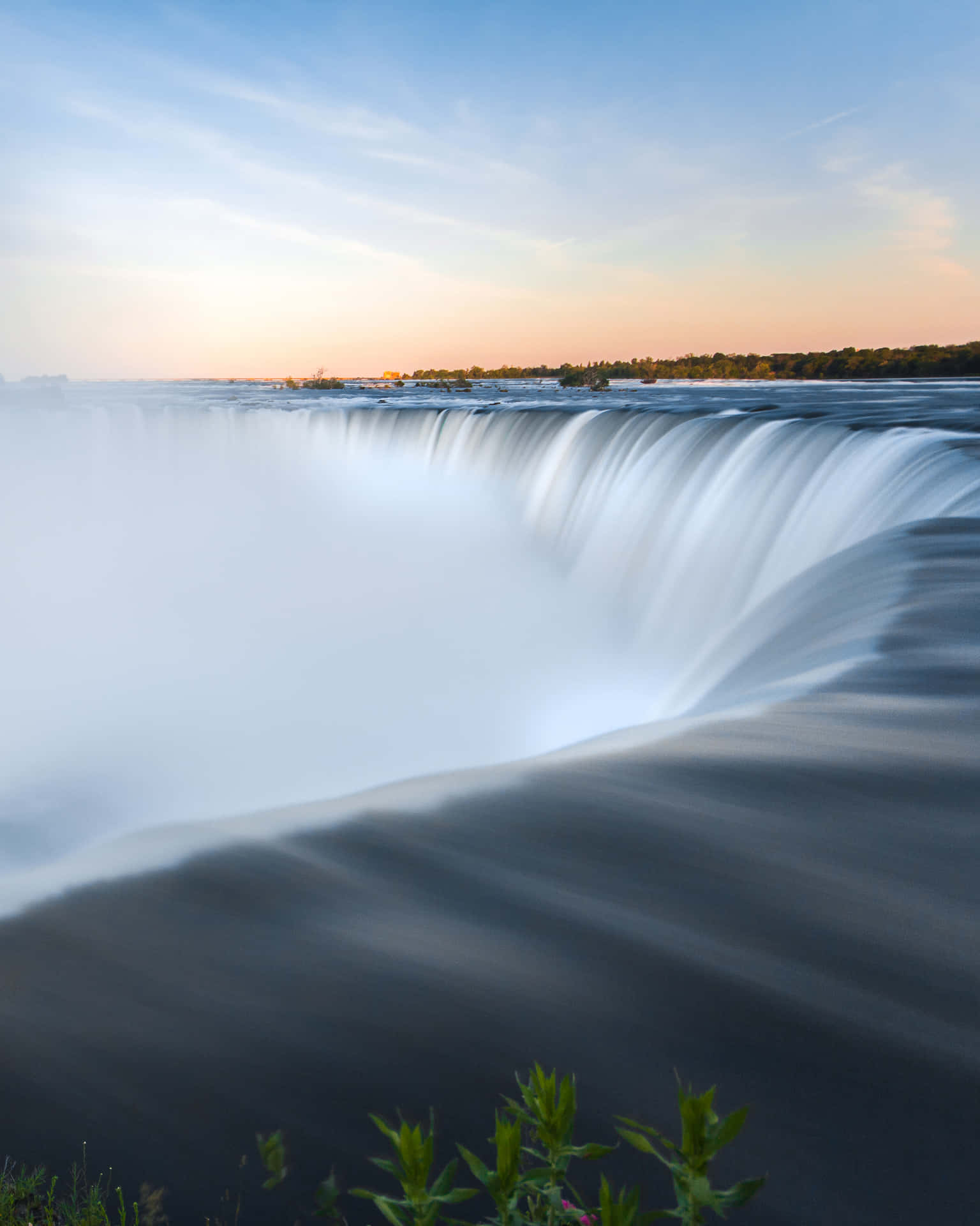 Clear Sky Niagara Falls Canada Background