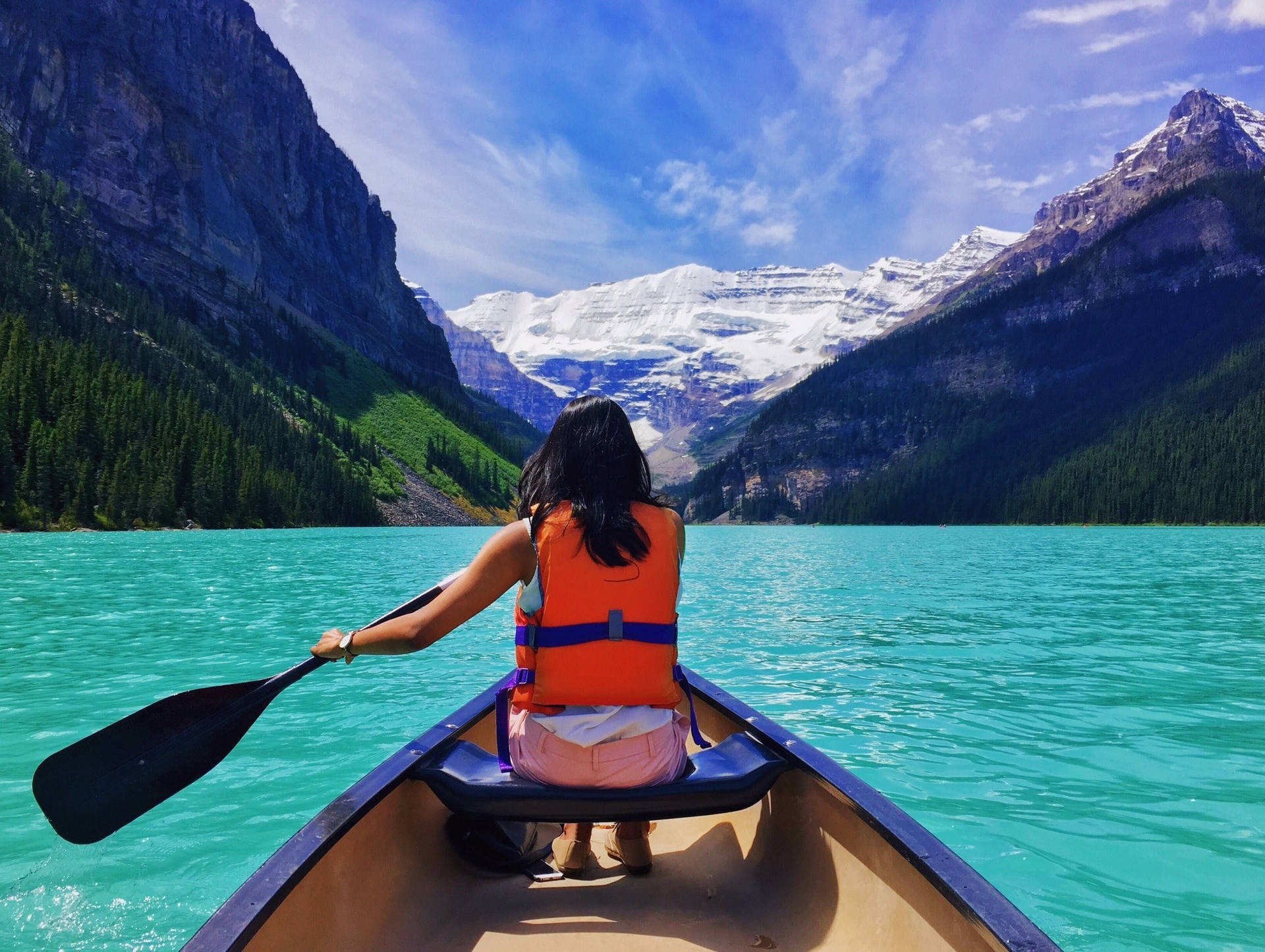 Clear Water Kayaking Background