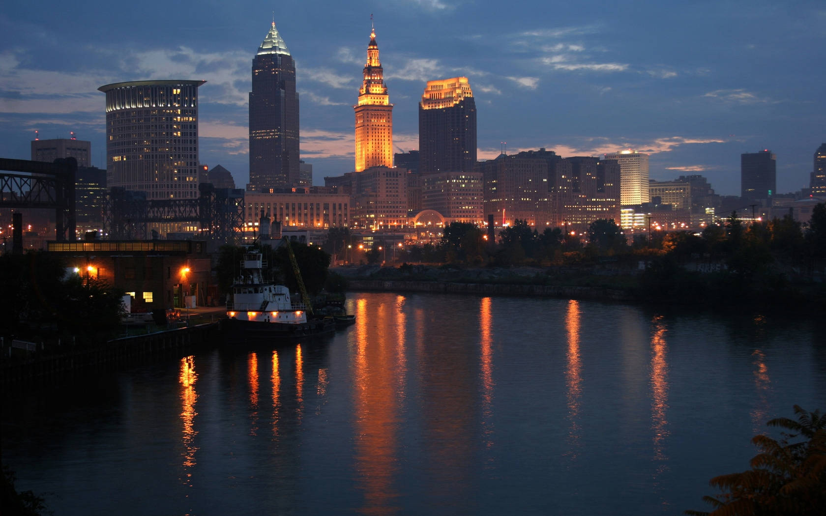 Cleveland Bright Terminal Tower Background