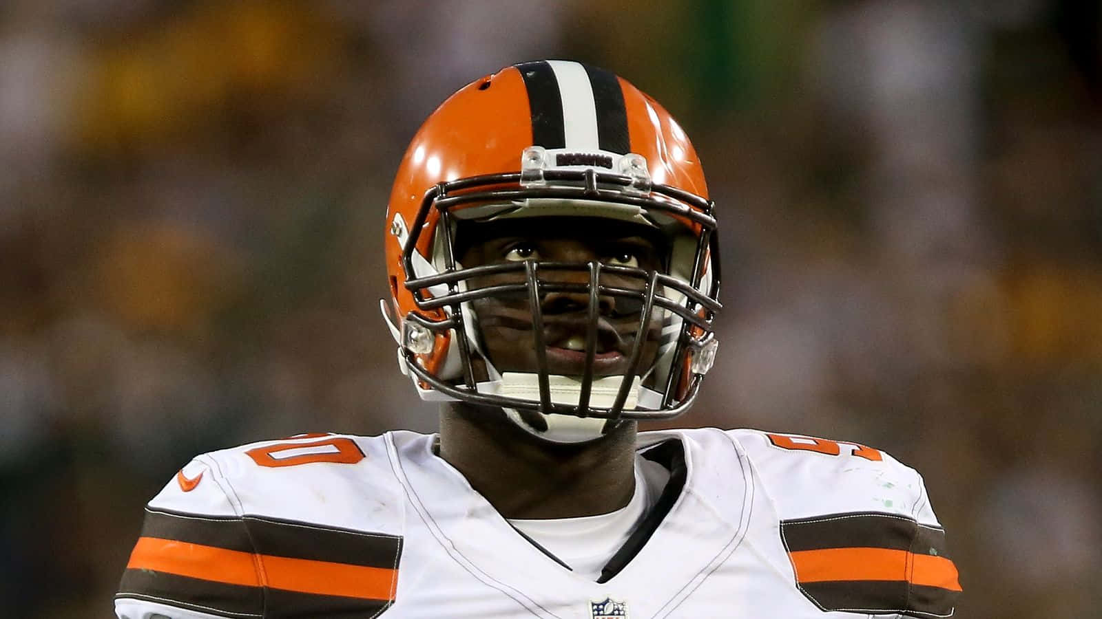 Cleveland Browns Emmanuel Ogbah Close Up Background