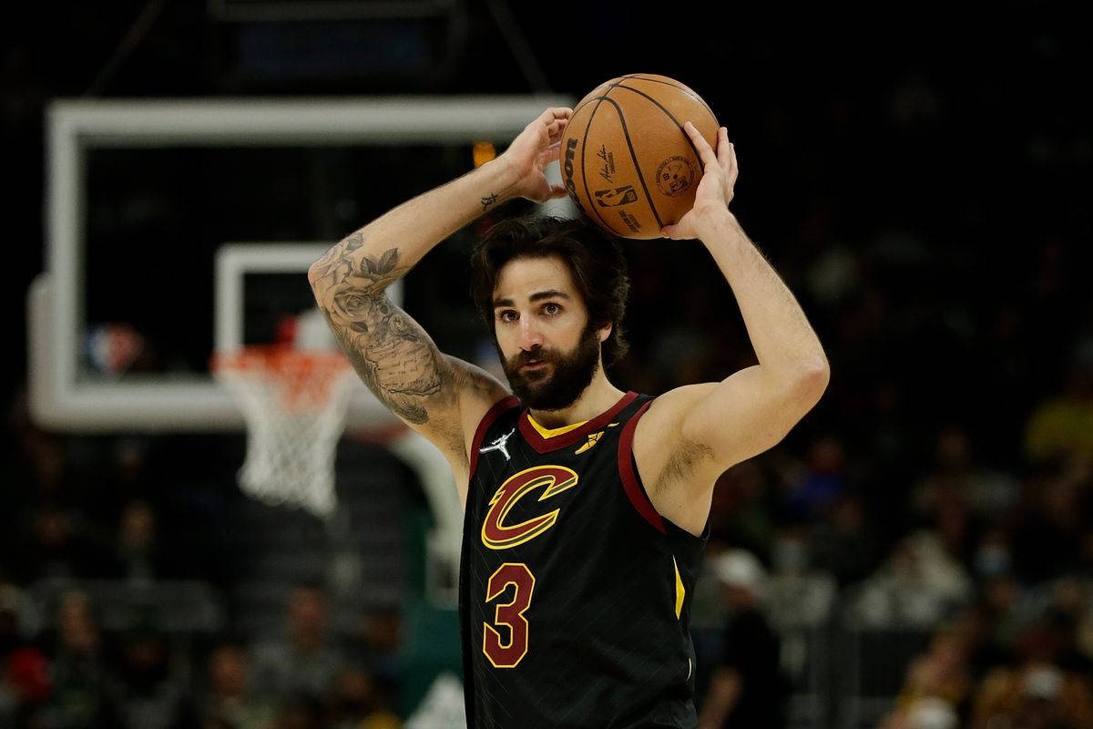 Cleveland Ricky Rubio With Ball Background