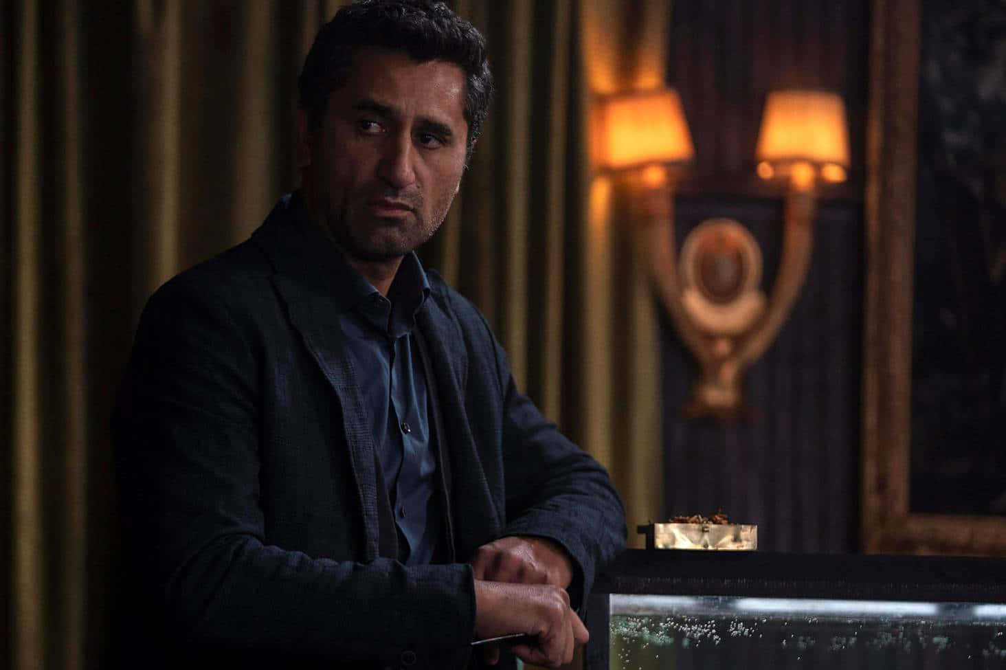 Cliff Curtis [wallpaper] Background