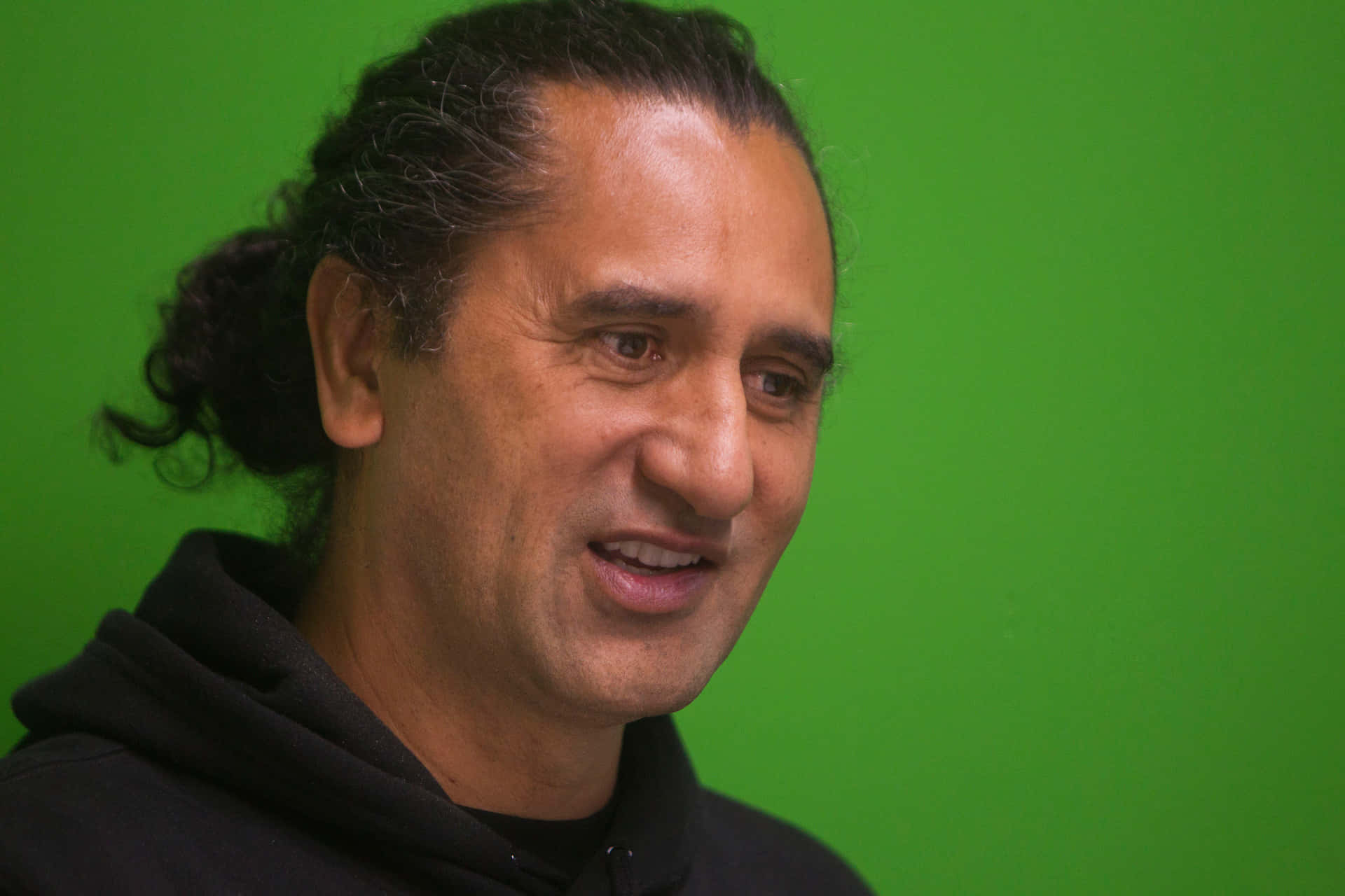 Cliff Curtis [wallpaper] Background