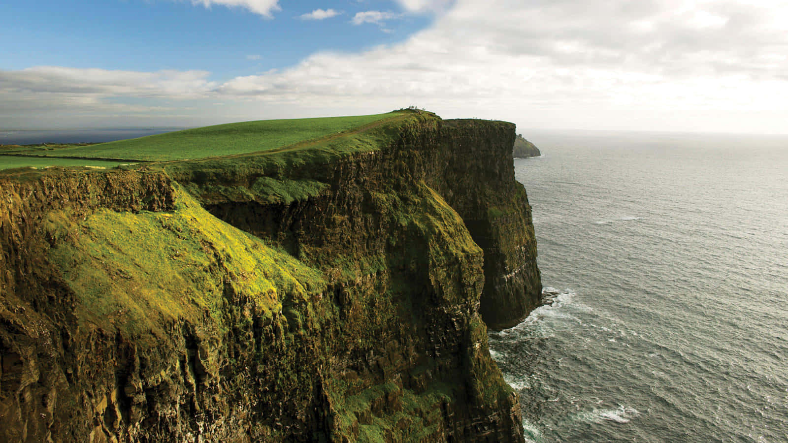 Cliff Overlooking Ireland Desktop Background