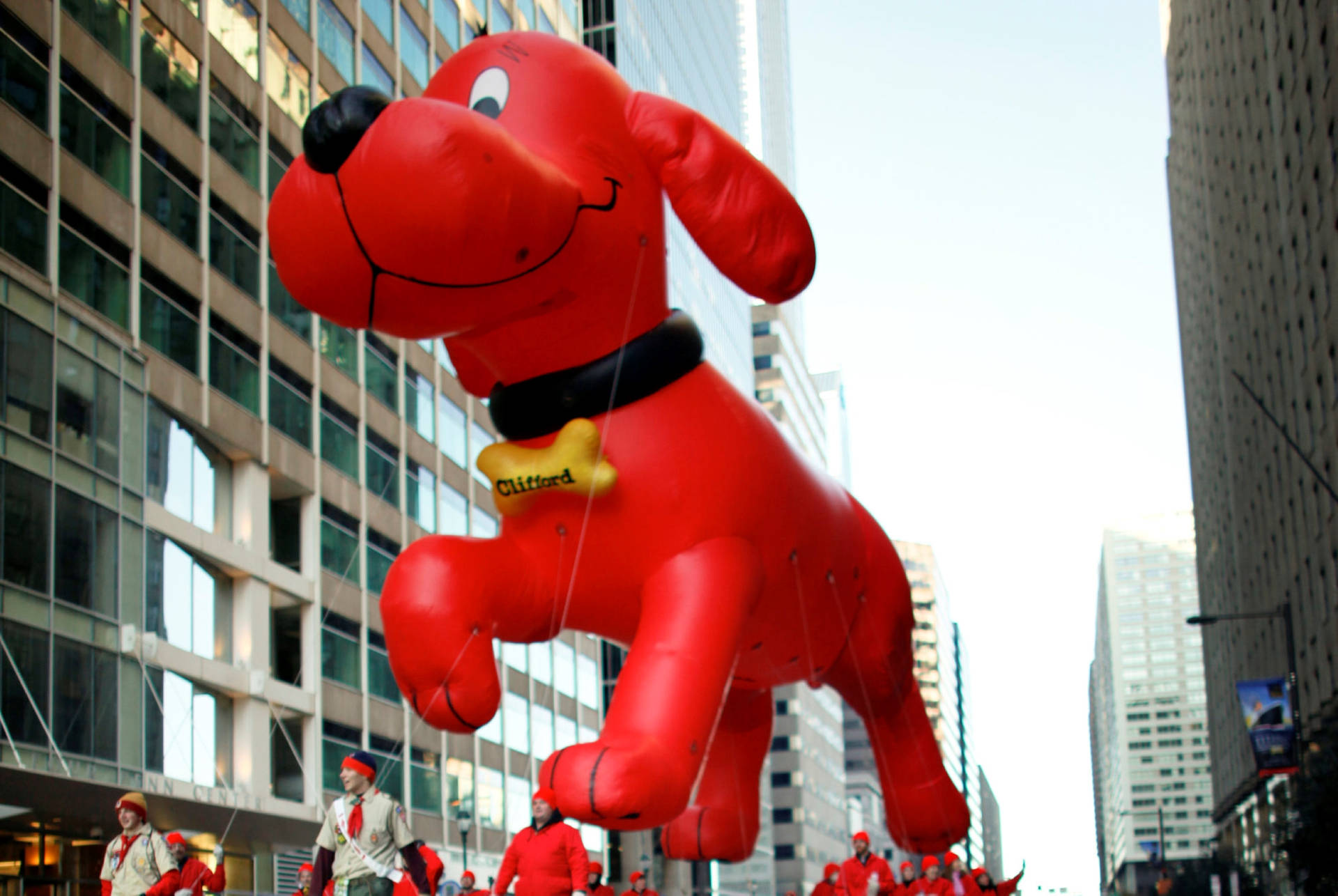 Clifford The Big Red Dog Parade