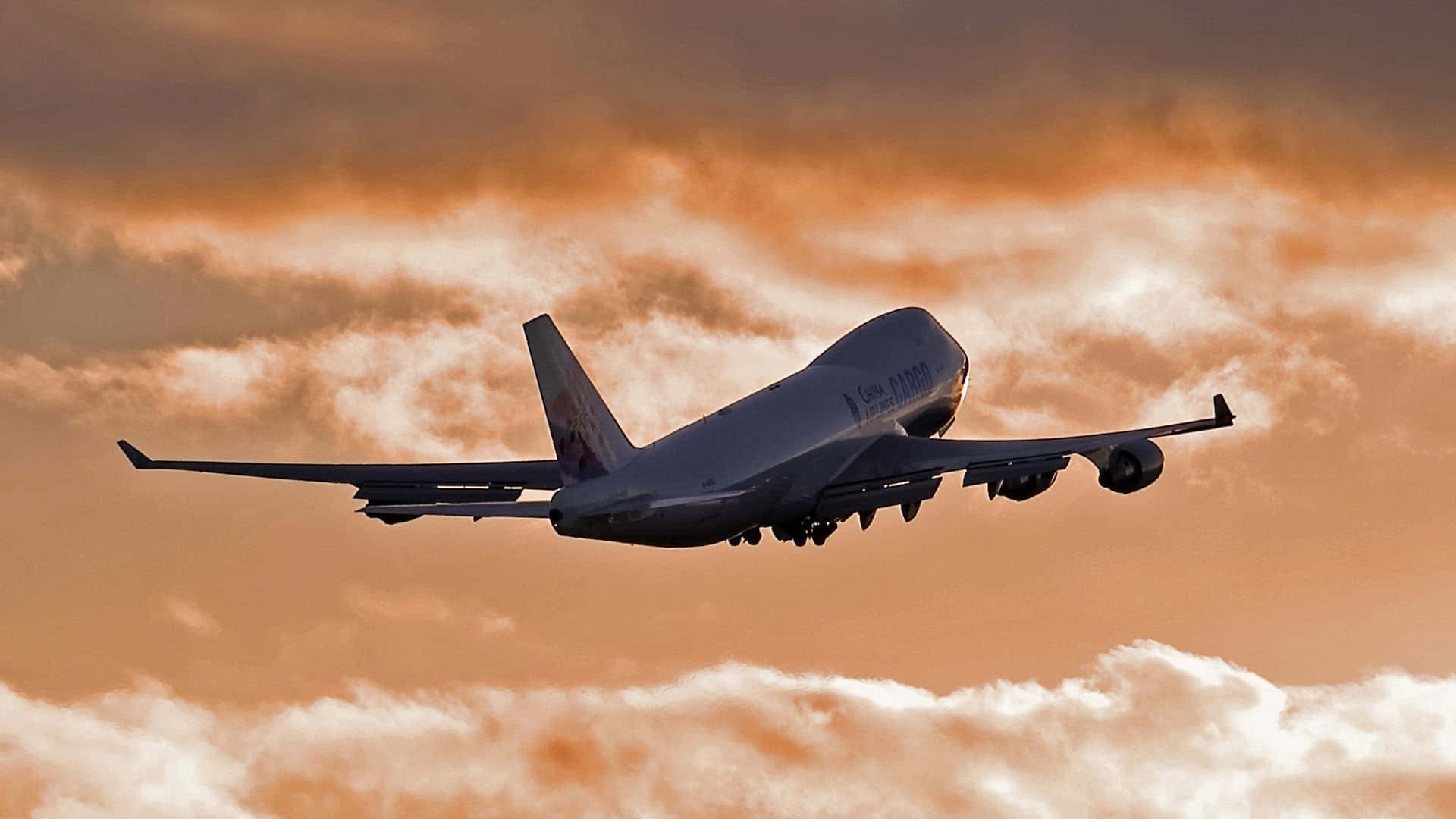 “climb Aboard A Classic: A Boeing 747 Airliner In Flight”