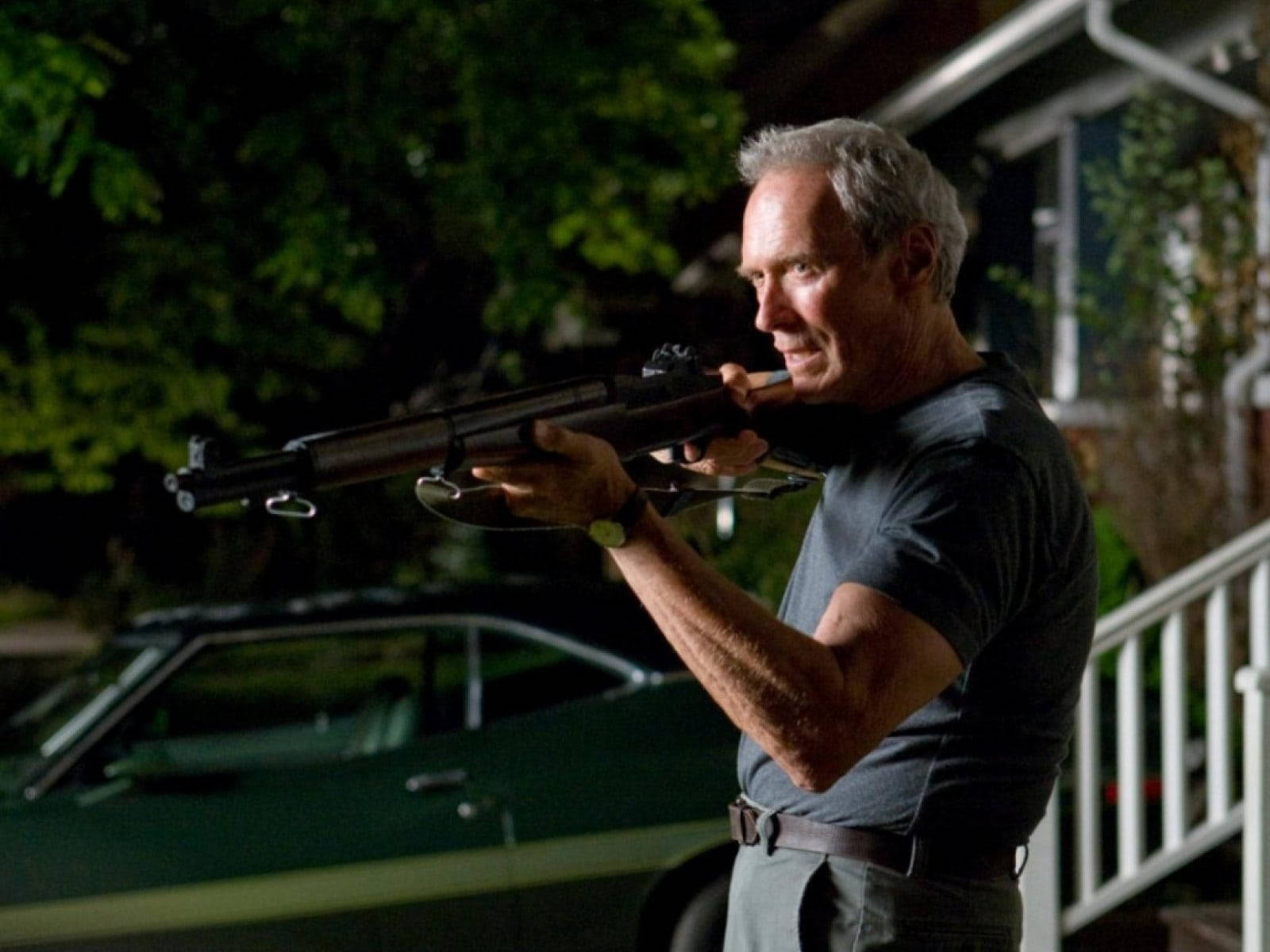Clint Eastwood Gran Torino Shotgun