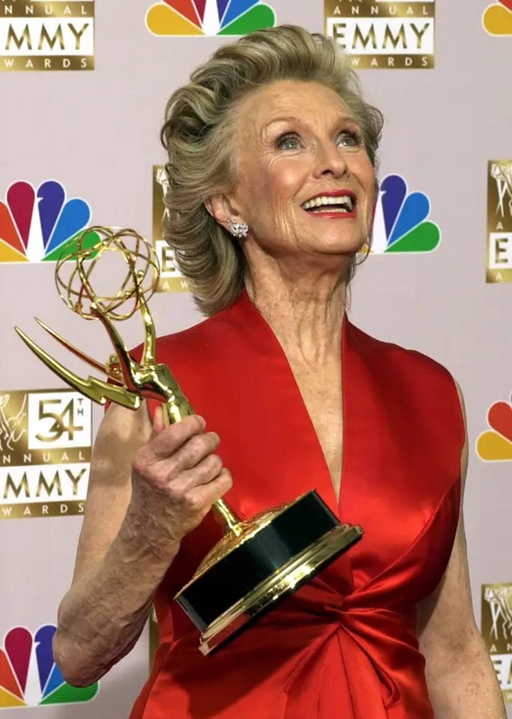 Cloris Leachman 54th Annual Emmy Awards Background