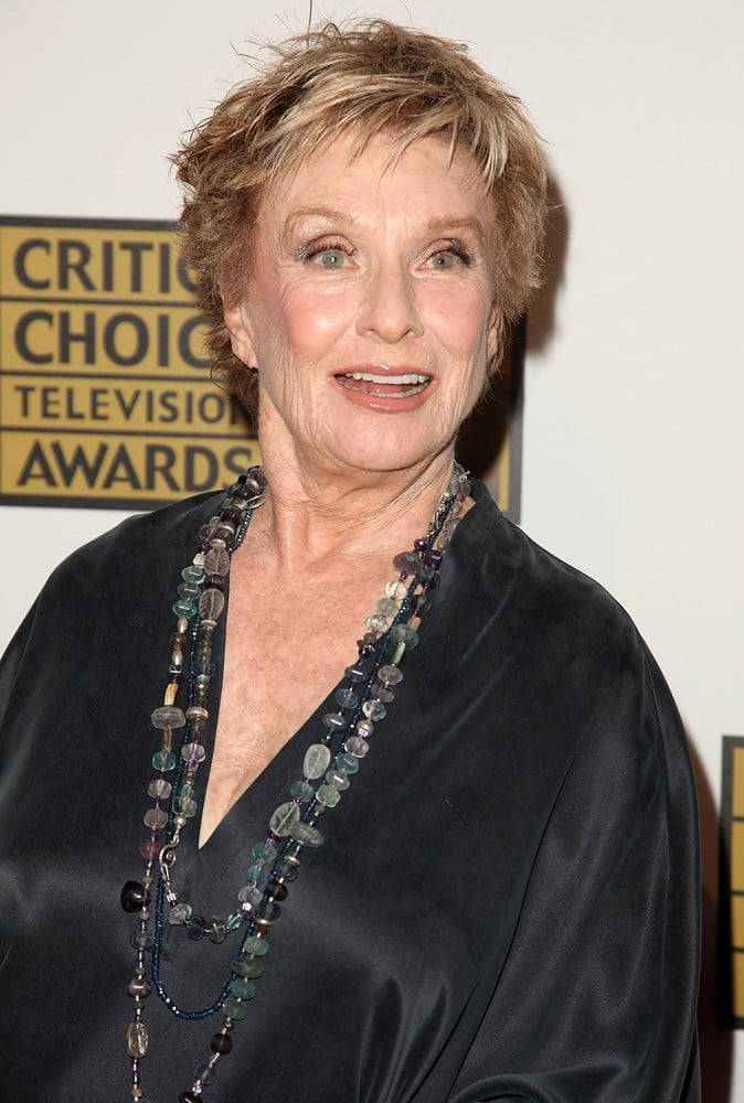 Cloris Leachman At The Critics Choice Television Awards Background