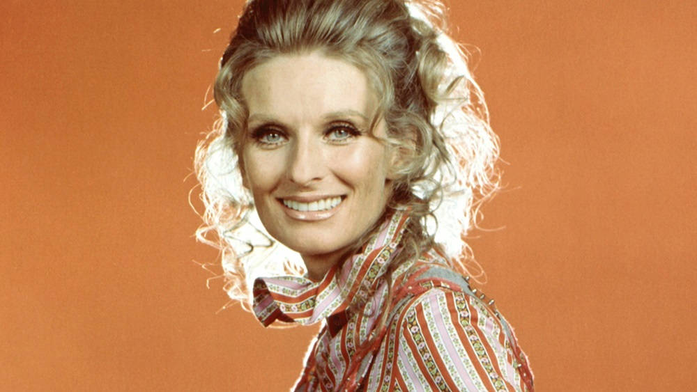 Cloris Leachman Television Character Phyllis Lindstrom Background