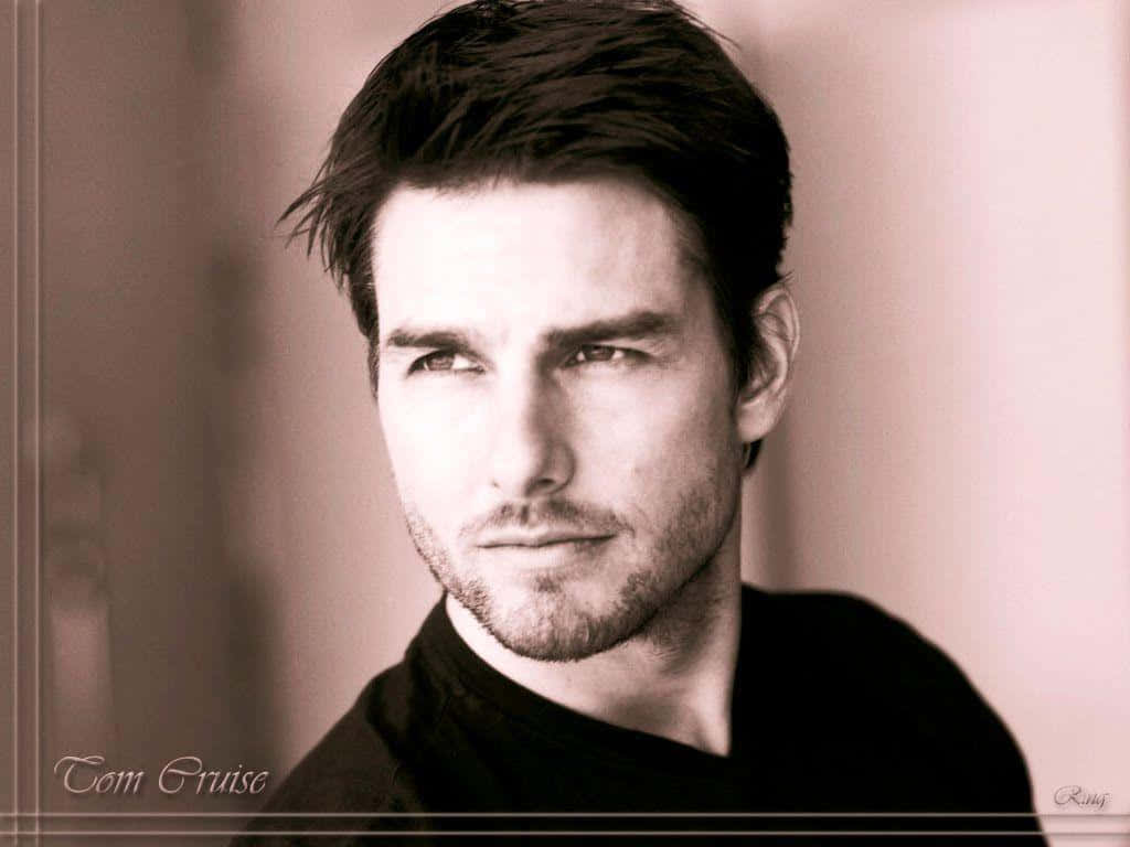 Close Shot White Man Tom Cruise Background