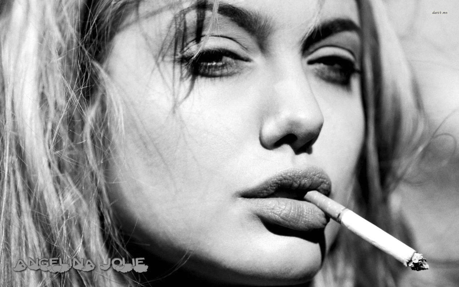 Close-up Angelina Jolie Smoking Background