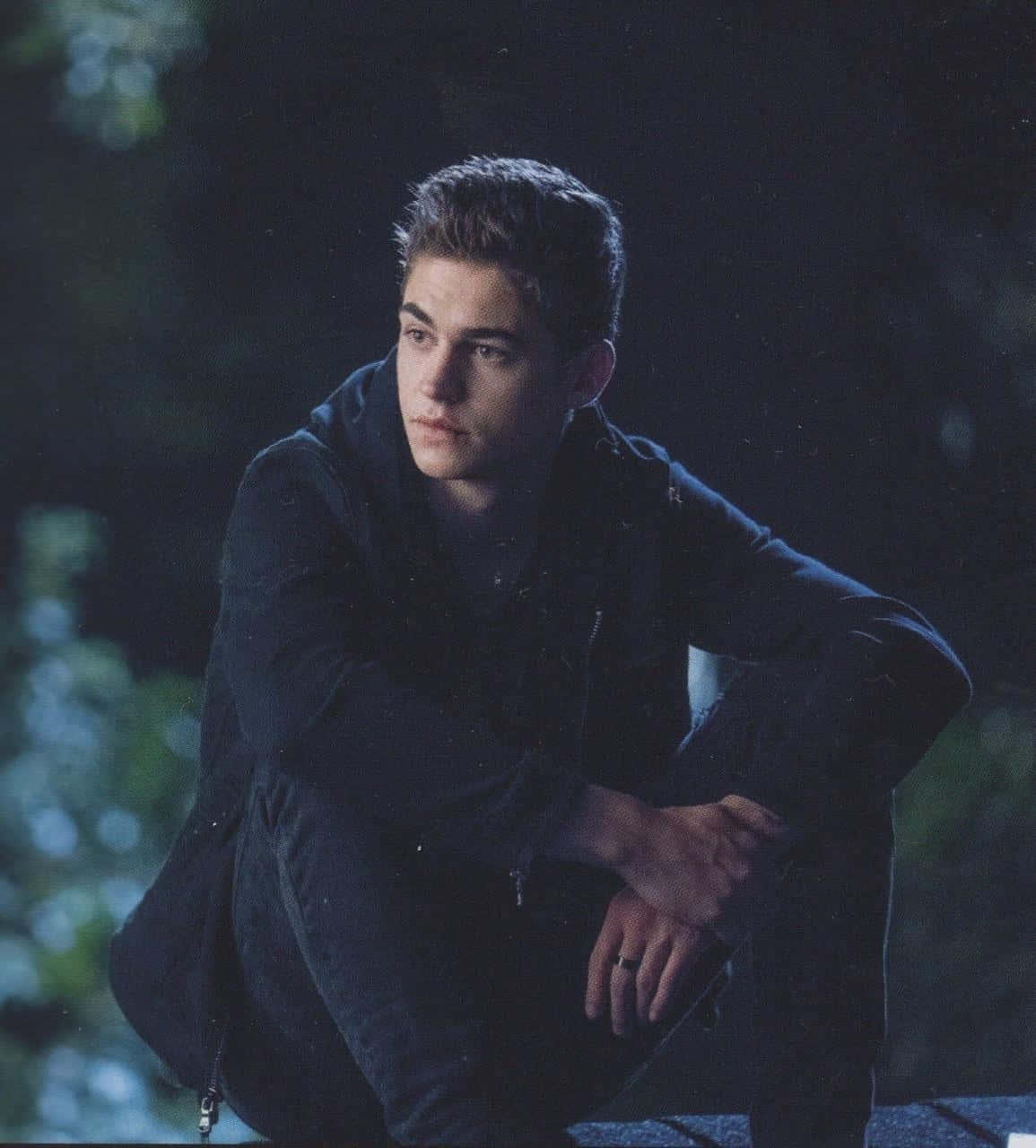 Close-up Of Hardin Scott: A Shaded Solitude Background