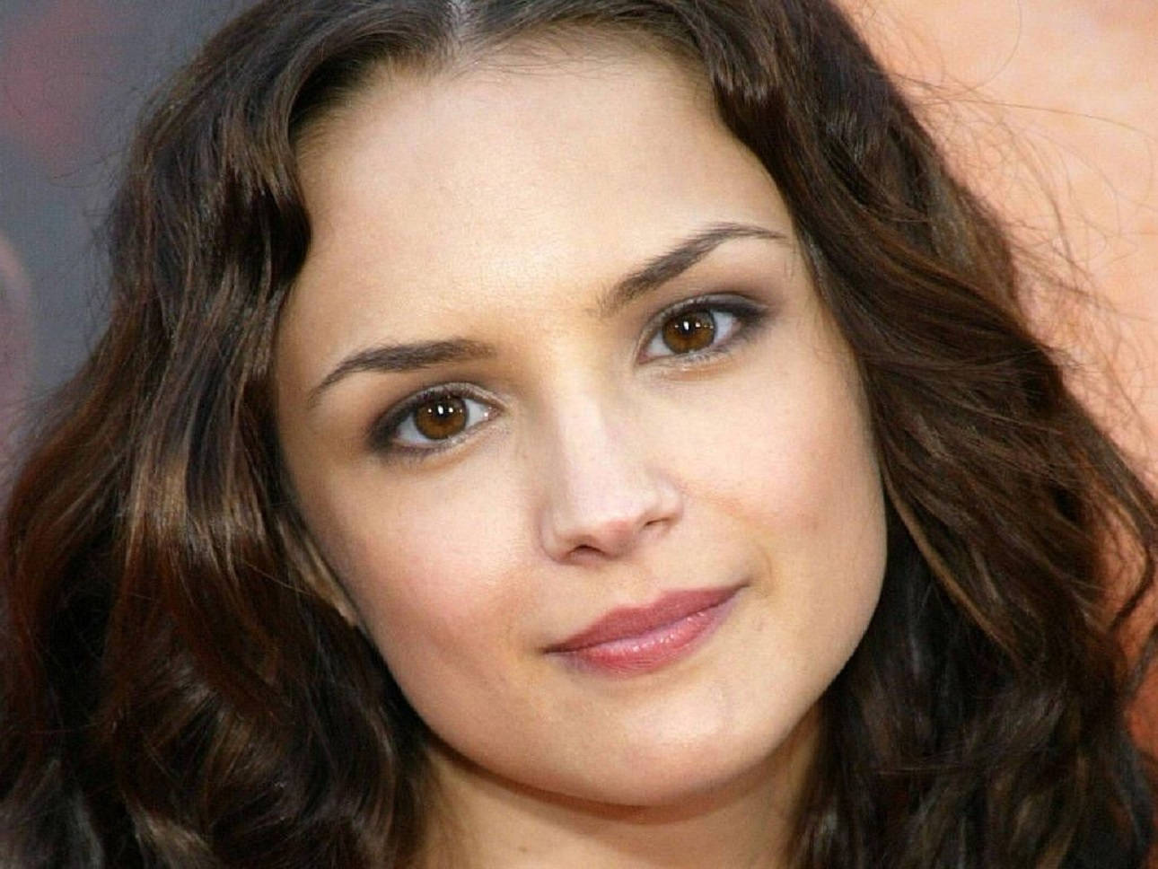 Close Up Of Rachael Leigh Cook